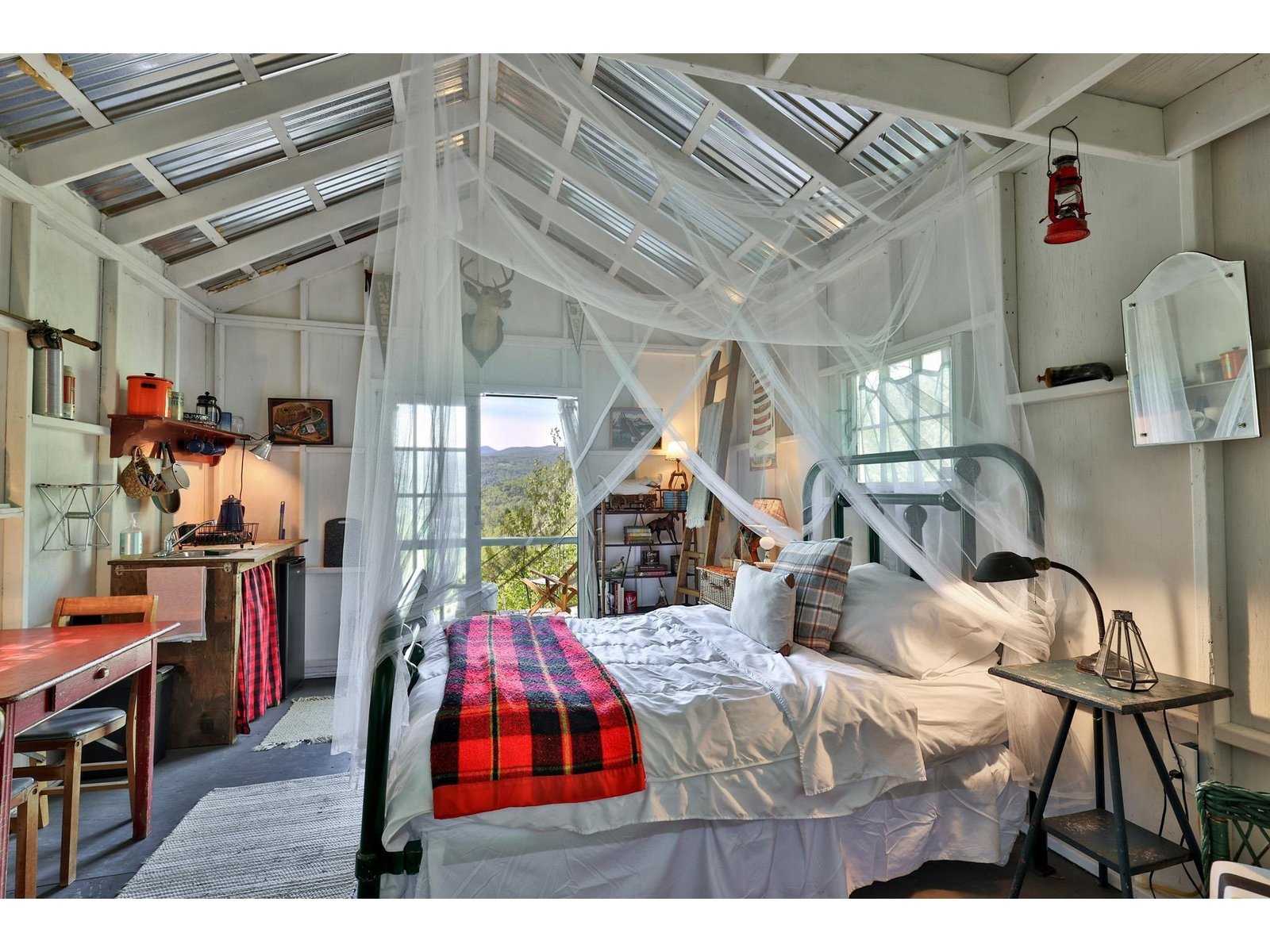 544 Vulture Mountain Road