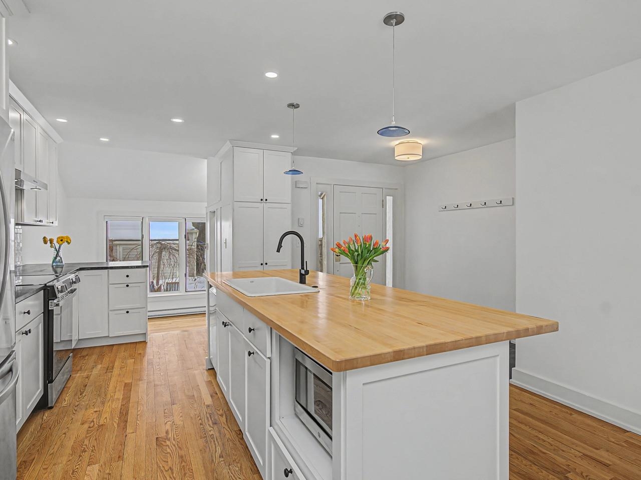 545 South Prospect Street, Unit 22