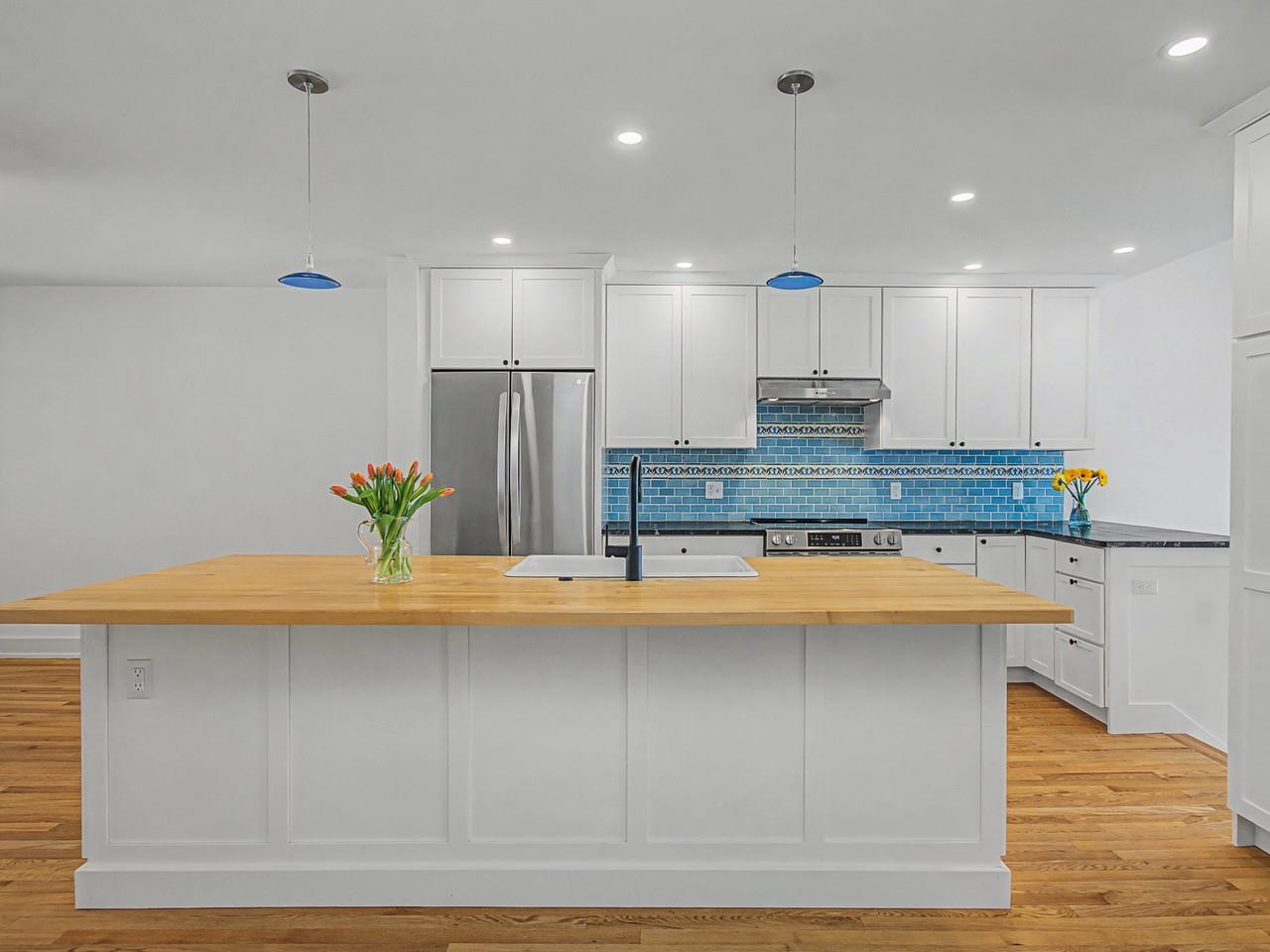 545 South Prospect Street, Unit 22