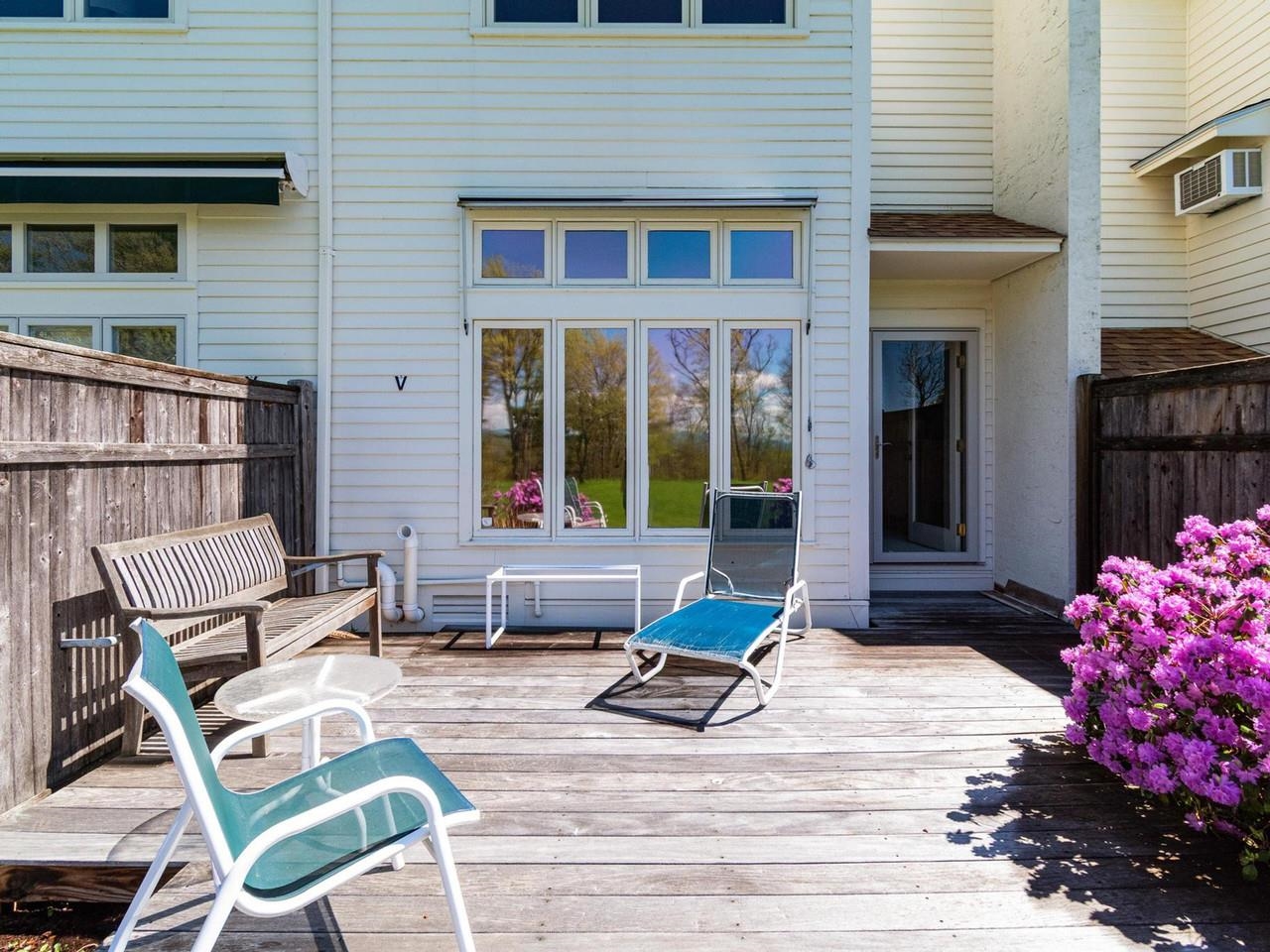 Private back deck