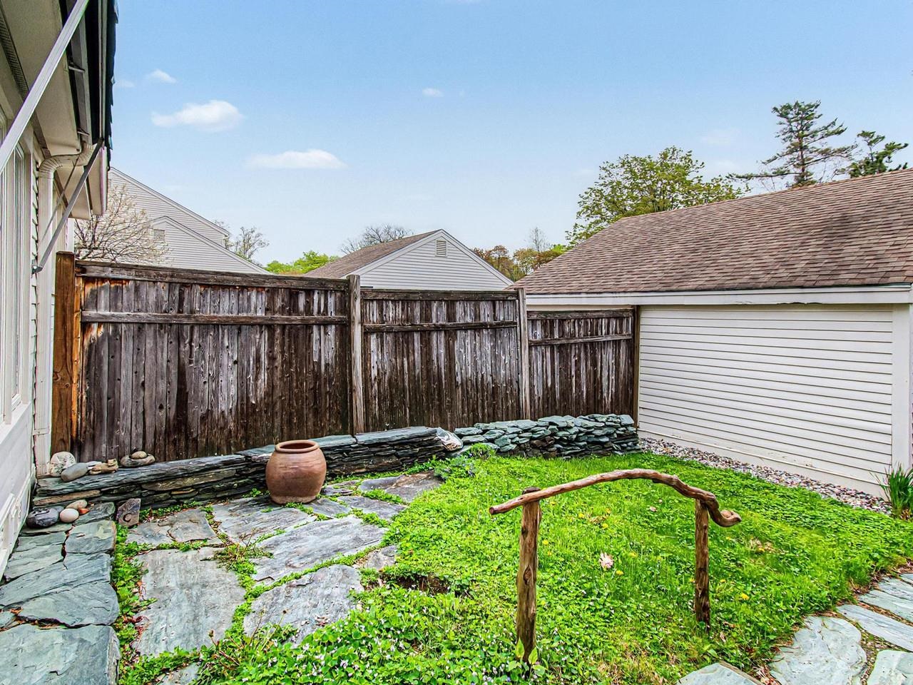 Private landscaped courtyard