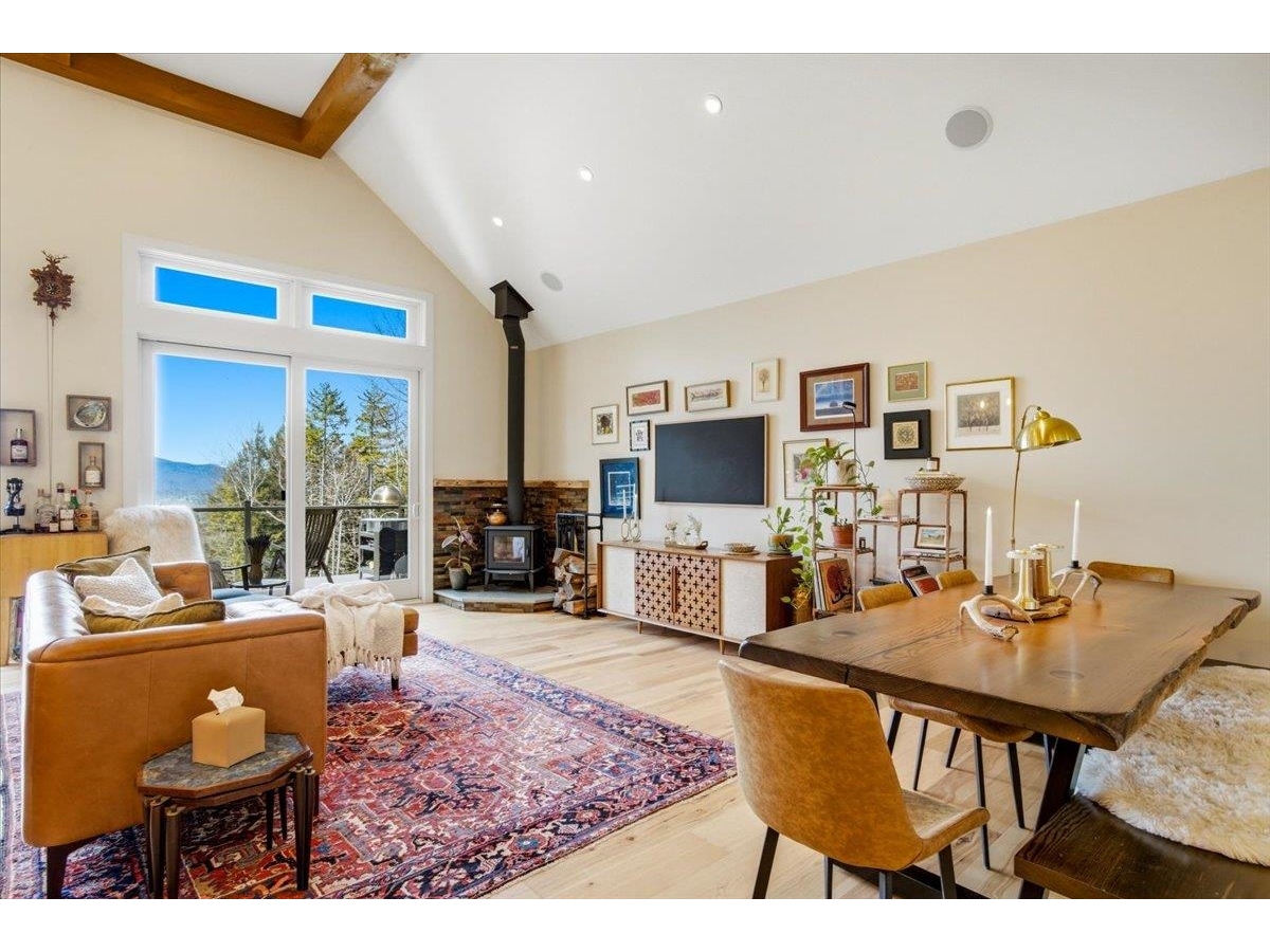 545 Stagecoach Lane