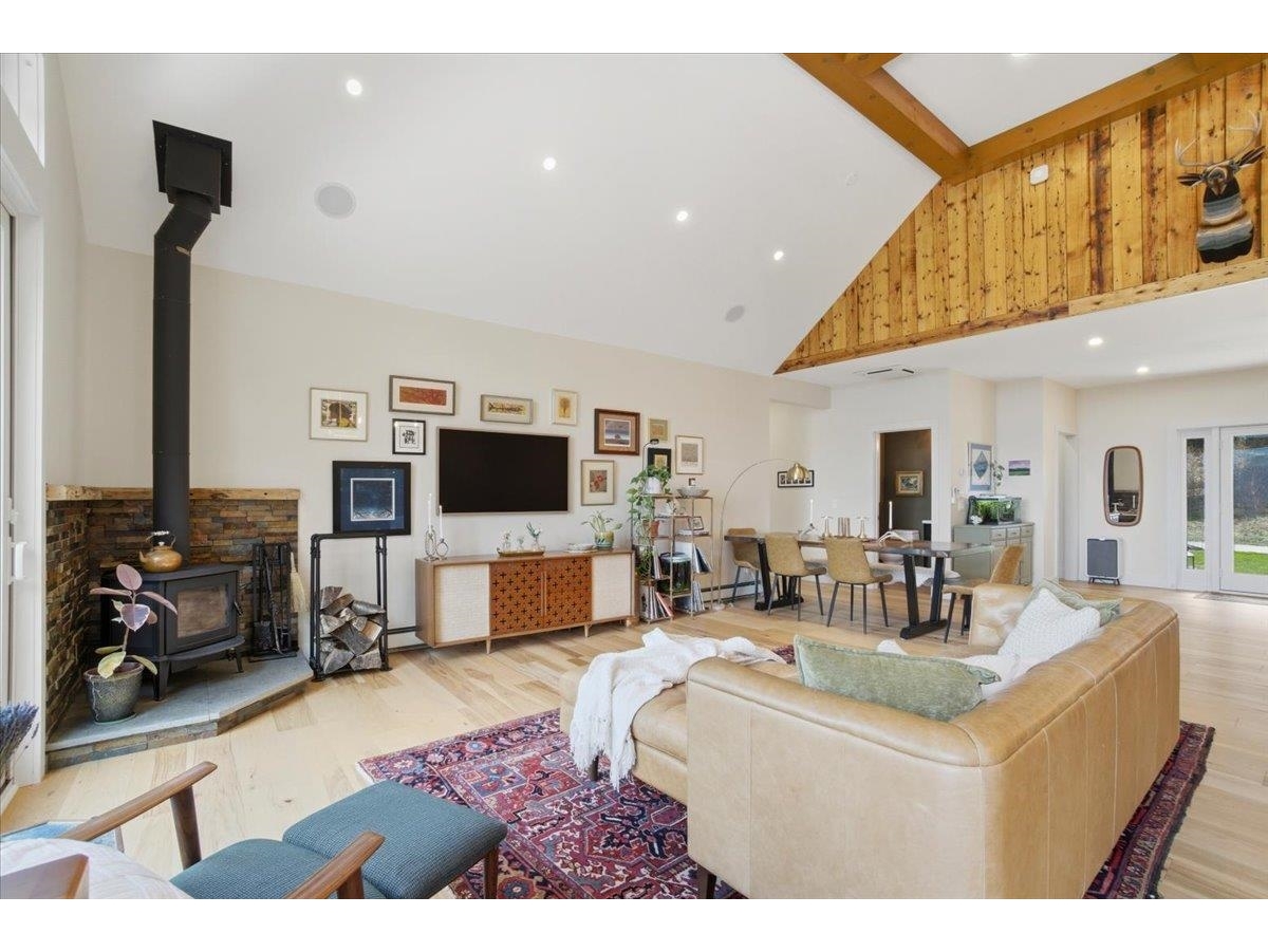 545 Stagecoach Lane