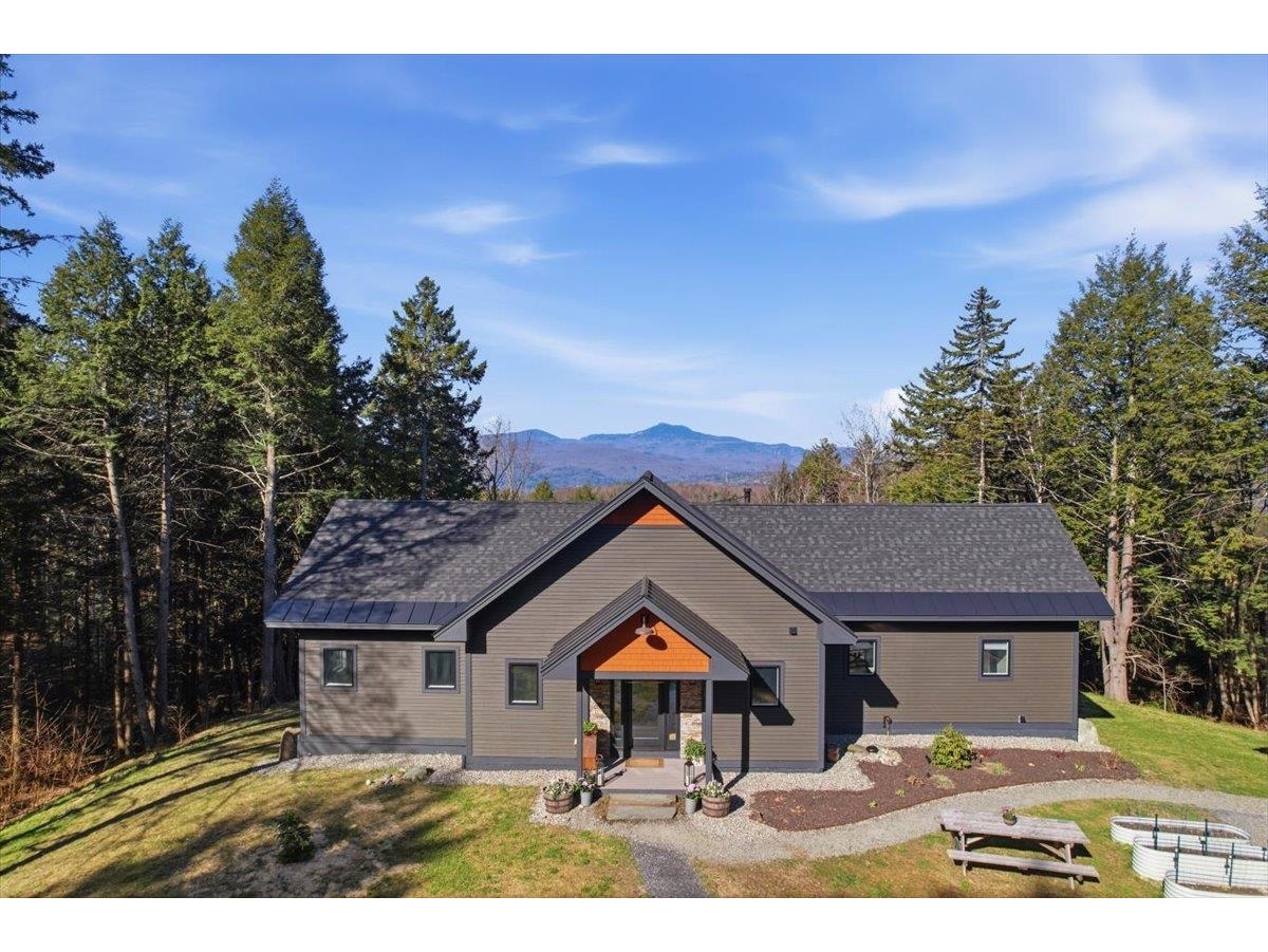 545 Stagecoach Lane