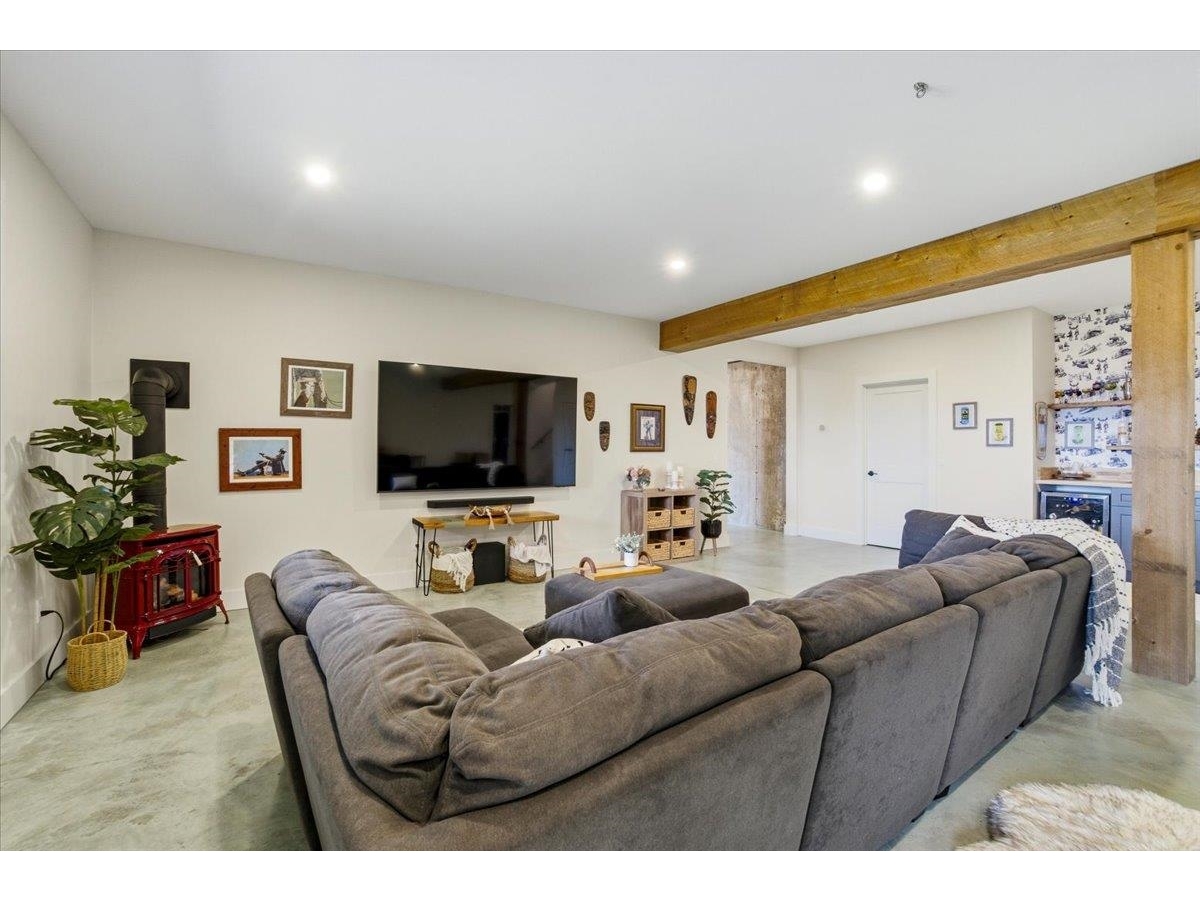 545 Stagecoach Lane