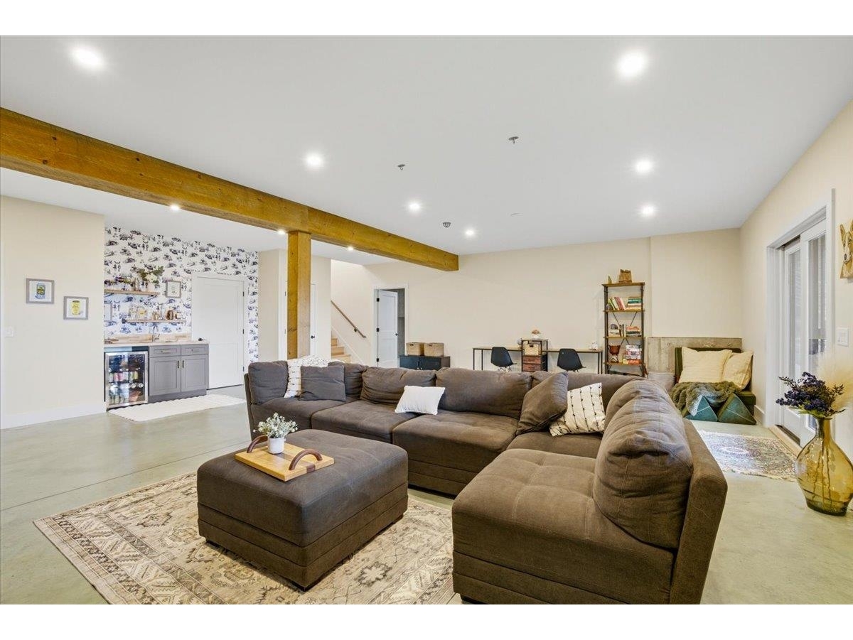 545 Stagecoach Lane