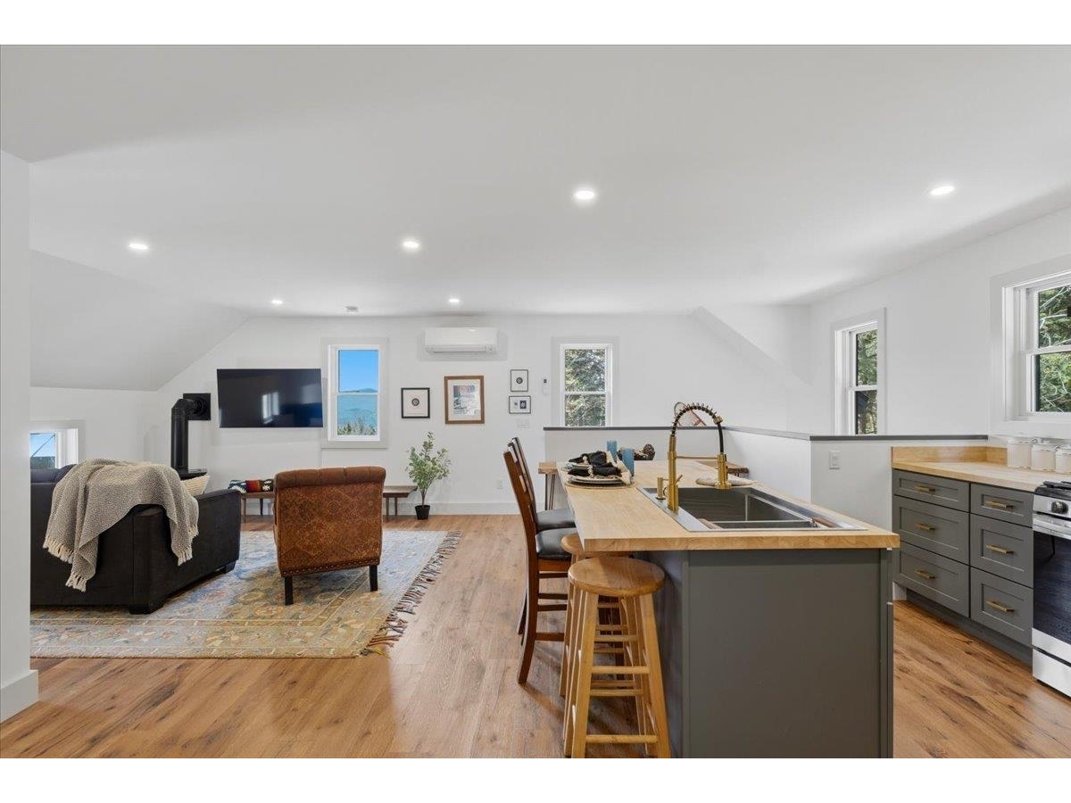 545 Stagecoach Lane