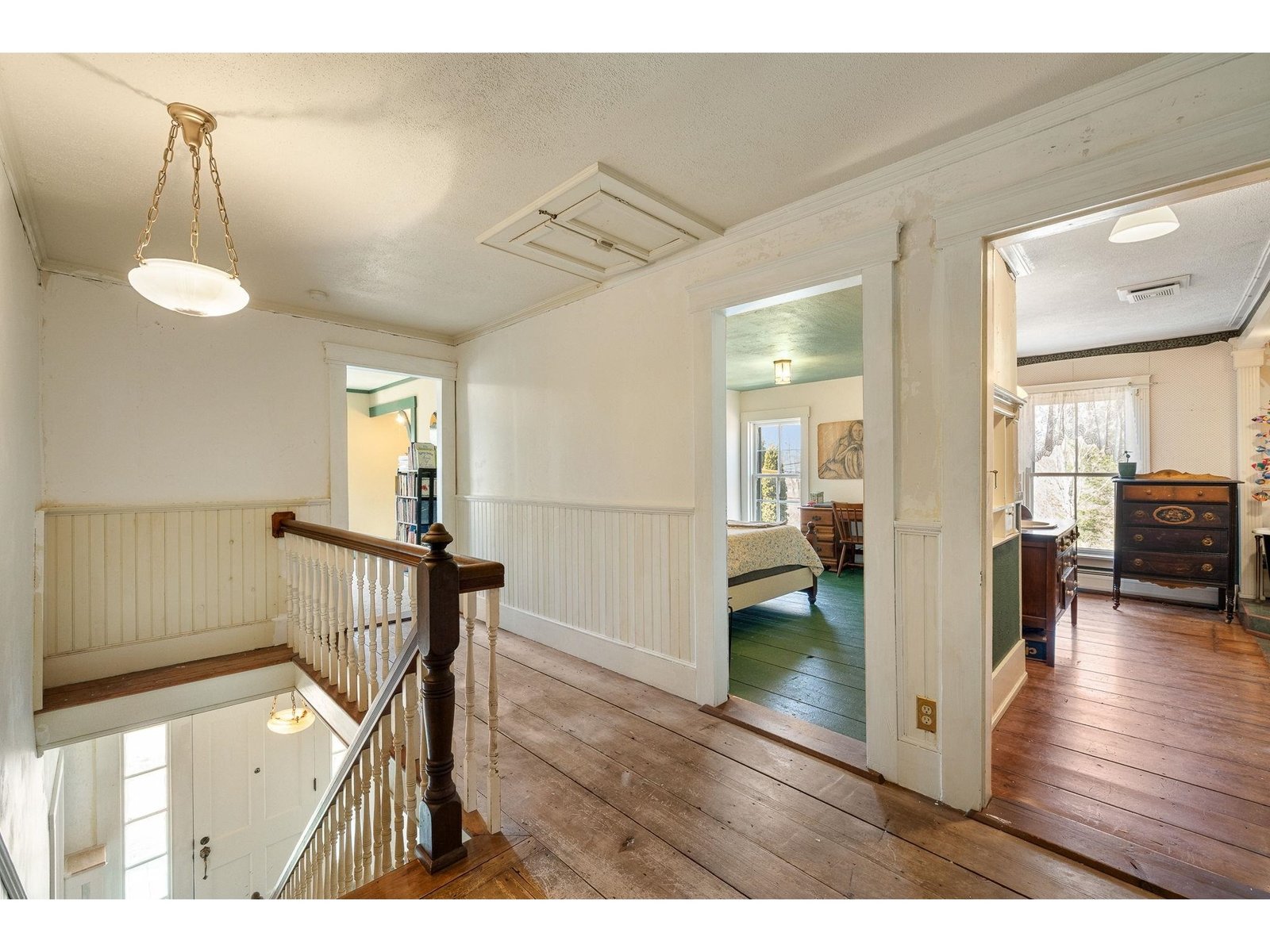 2nd floor landing