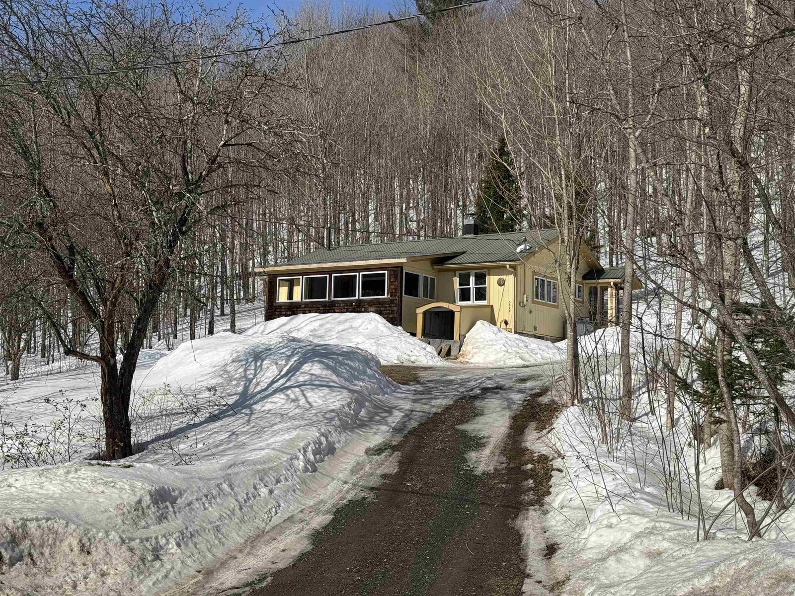 5493 Garfield Road, Hyde Park