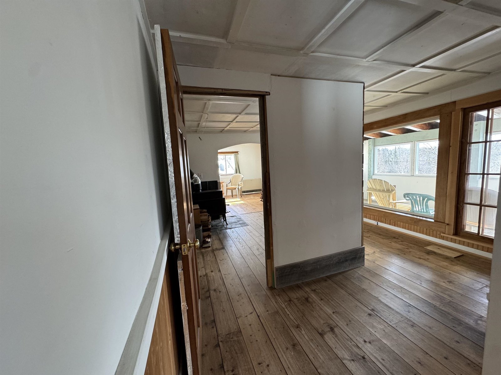 the wall can be removed in livingroom