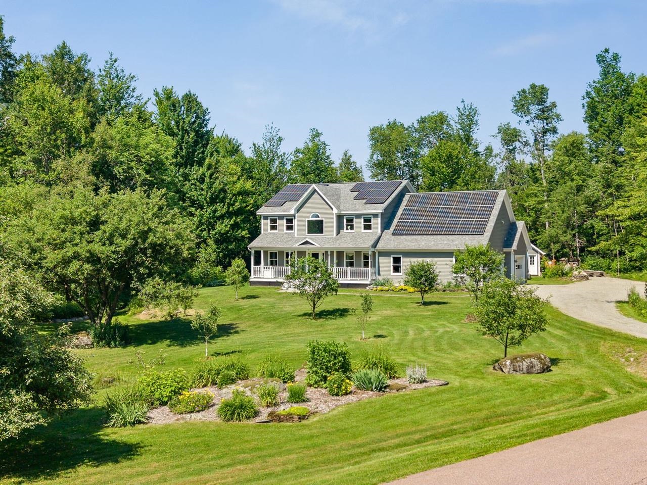 55 Applewood Lane, Williston