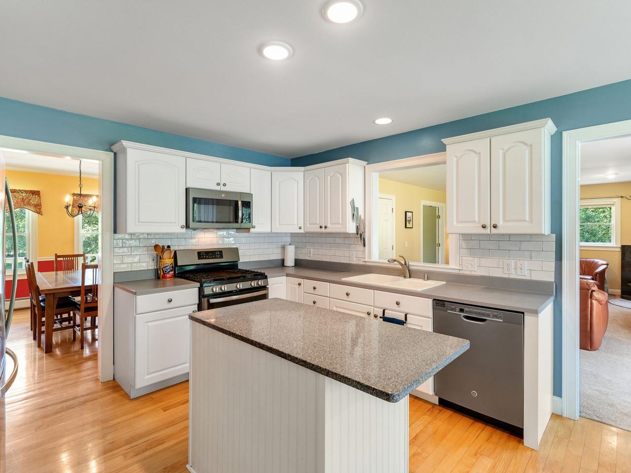 Kitchen with island