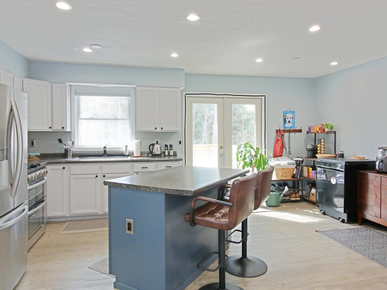 Kitchen with Center Island