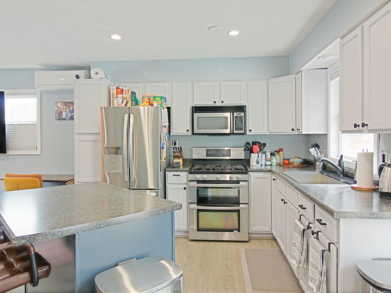 Stainless Kitchen Appliances