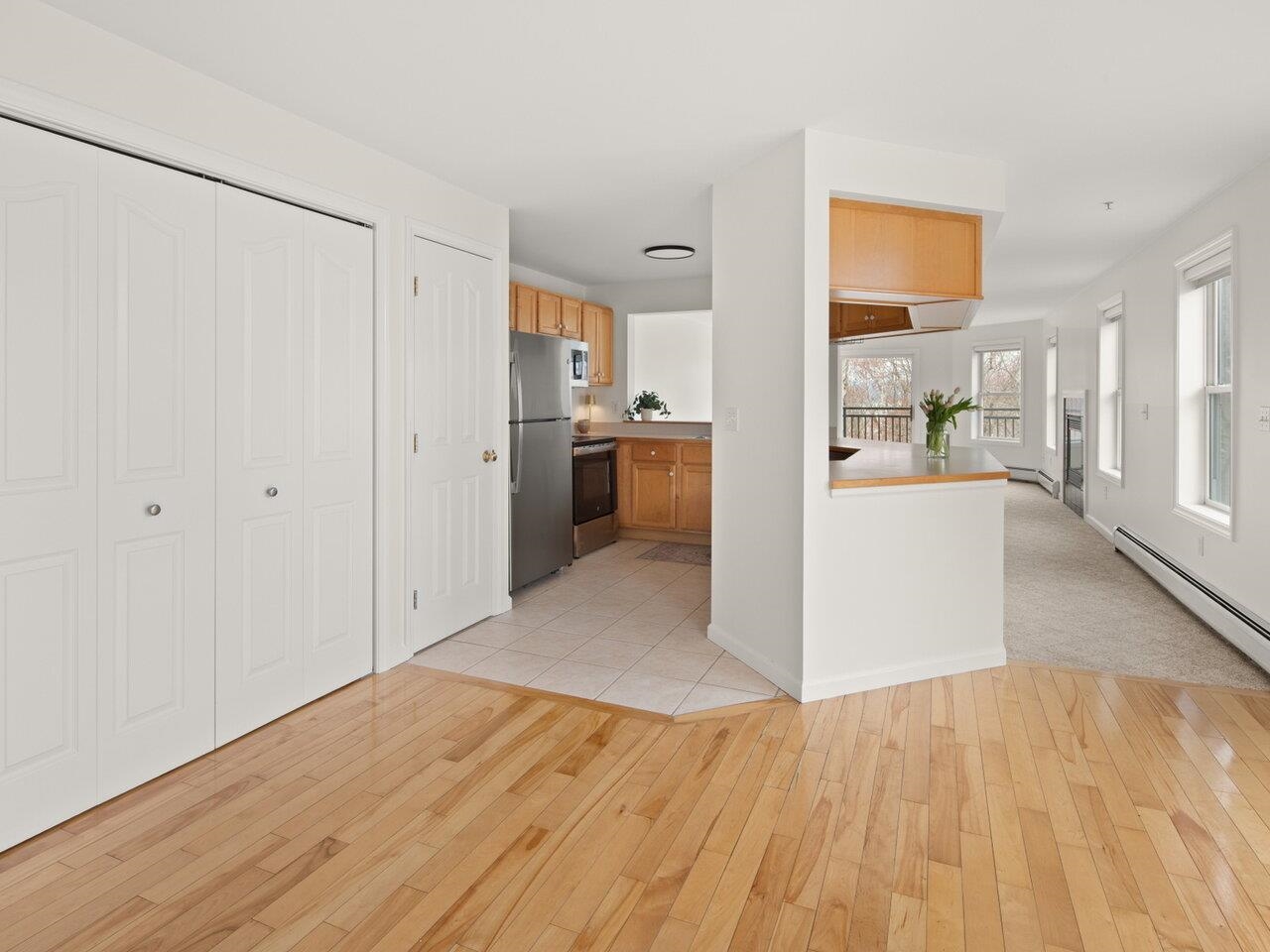 Dining room to kitchen