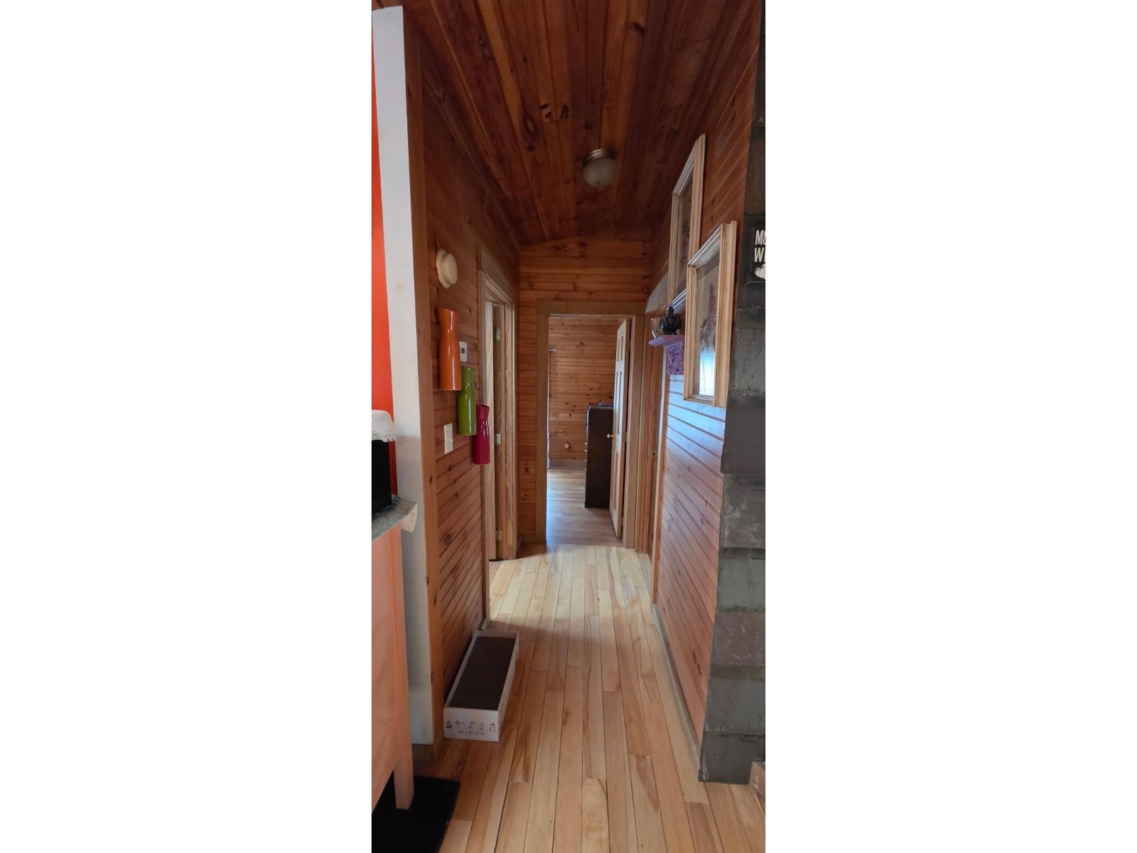 Hallway to bedrooms