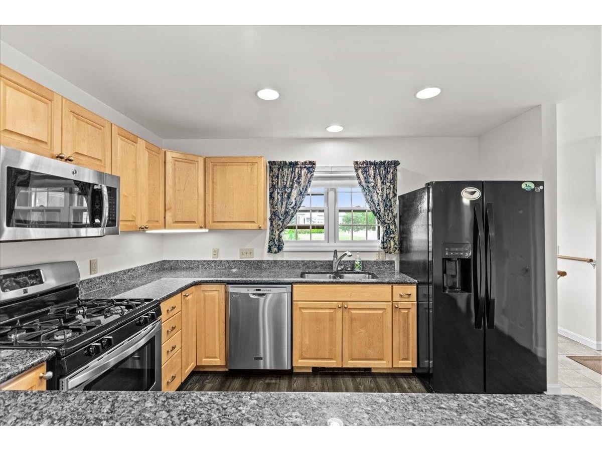 55 Jersey Way, Unit B10