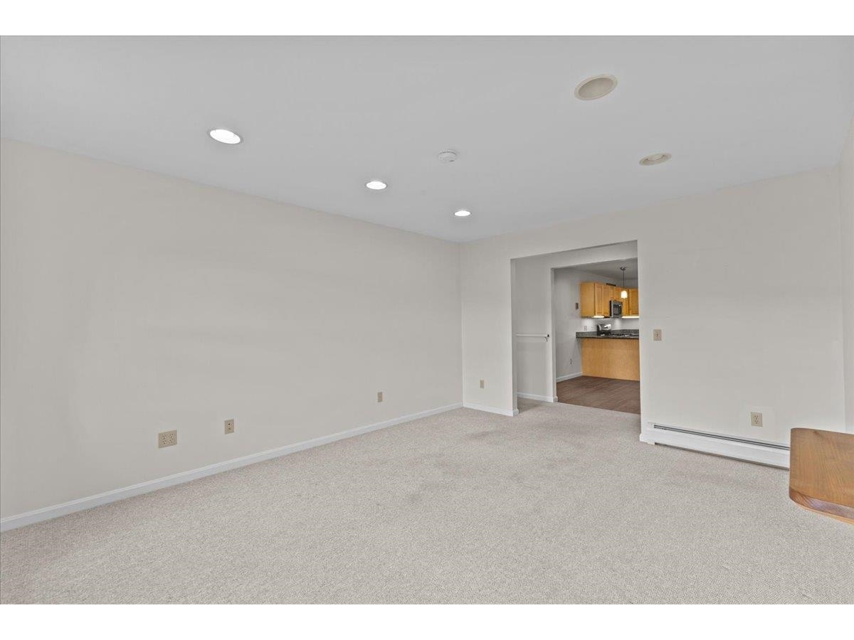 55 Jersey Way, Unit B10