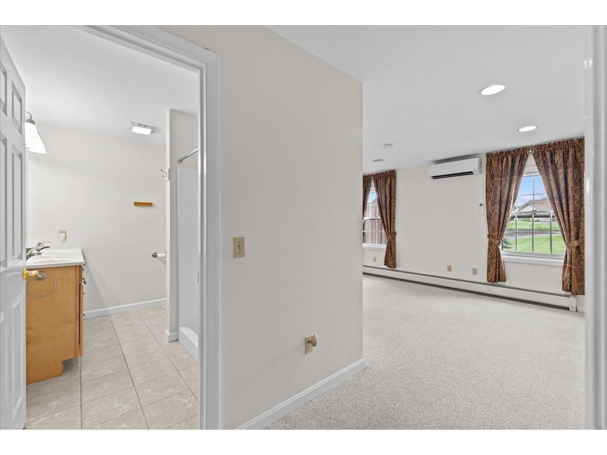 55 Jersey Way, Unit B10