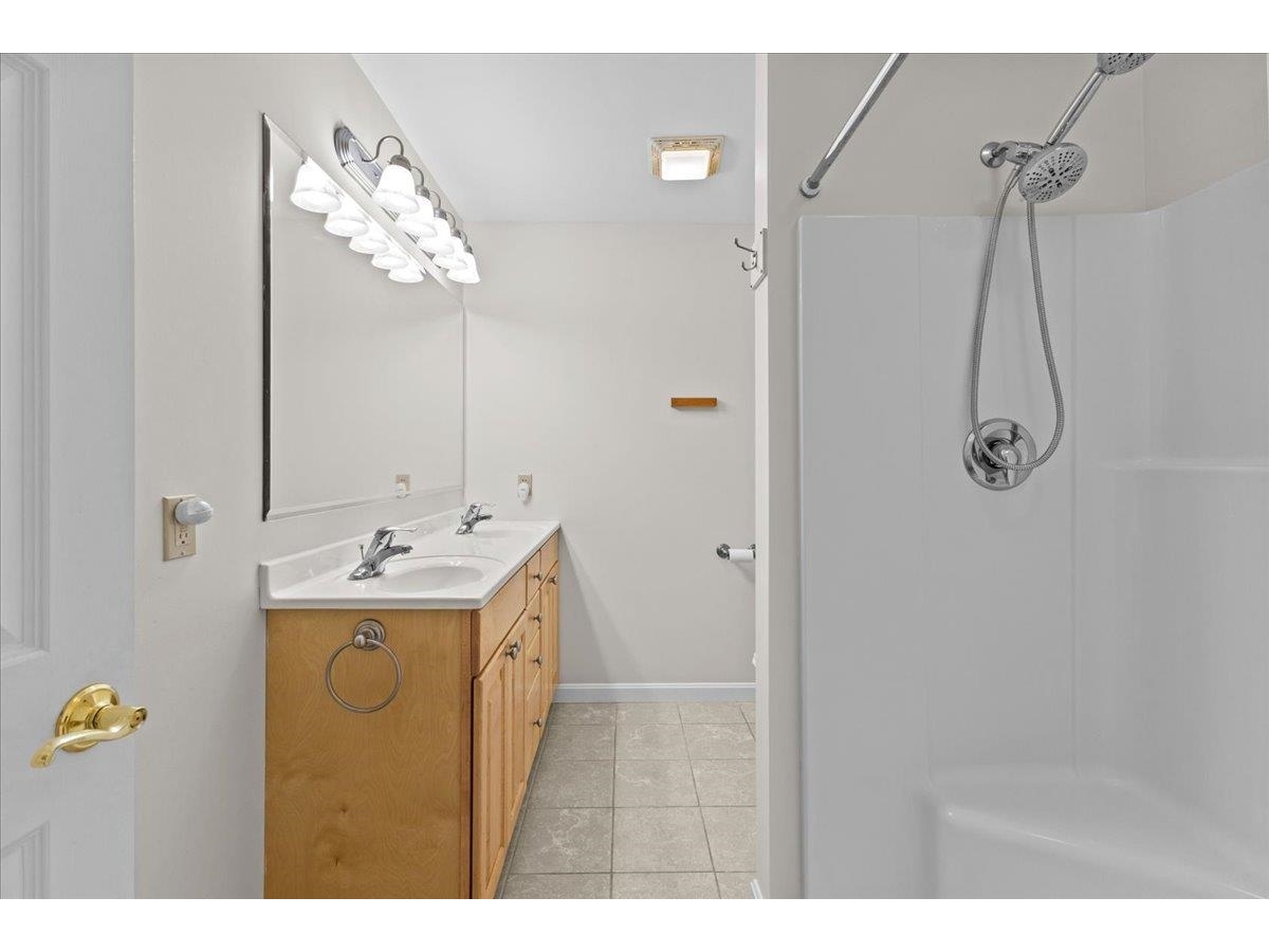 55 Jersey Way, Unit B10