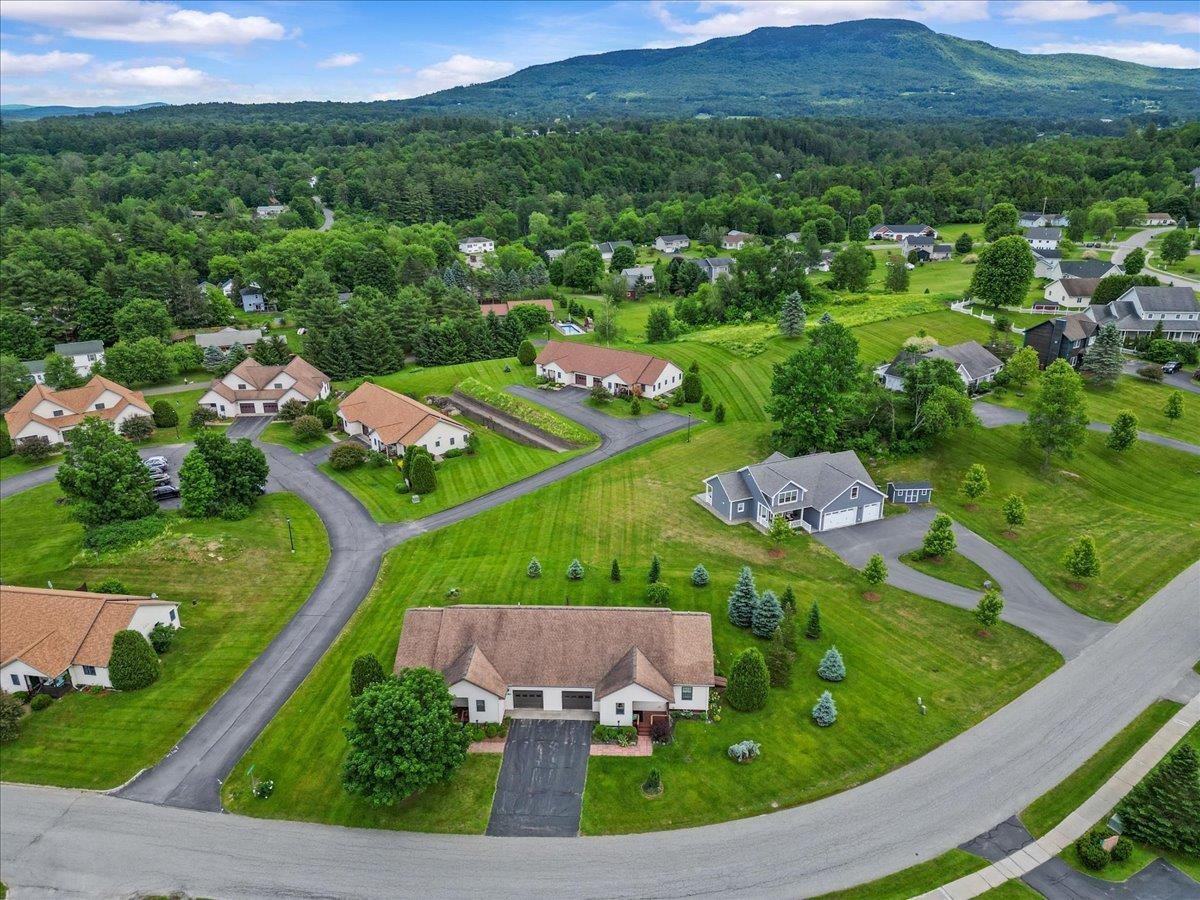 55 Jersey Way, Unit B10
