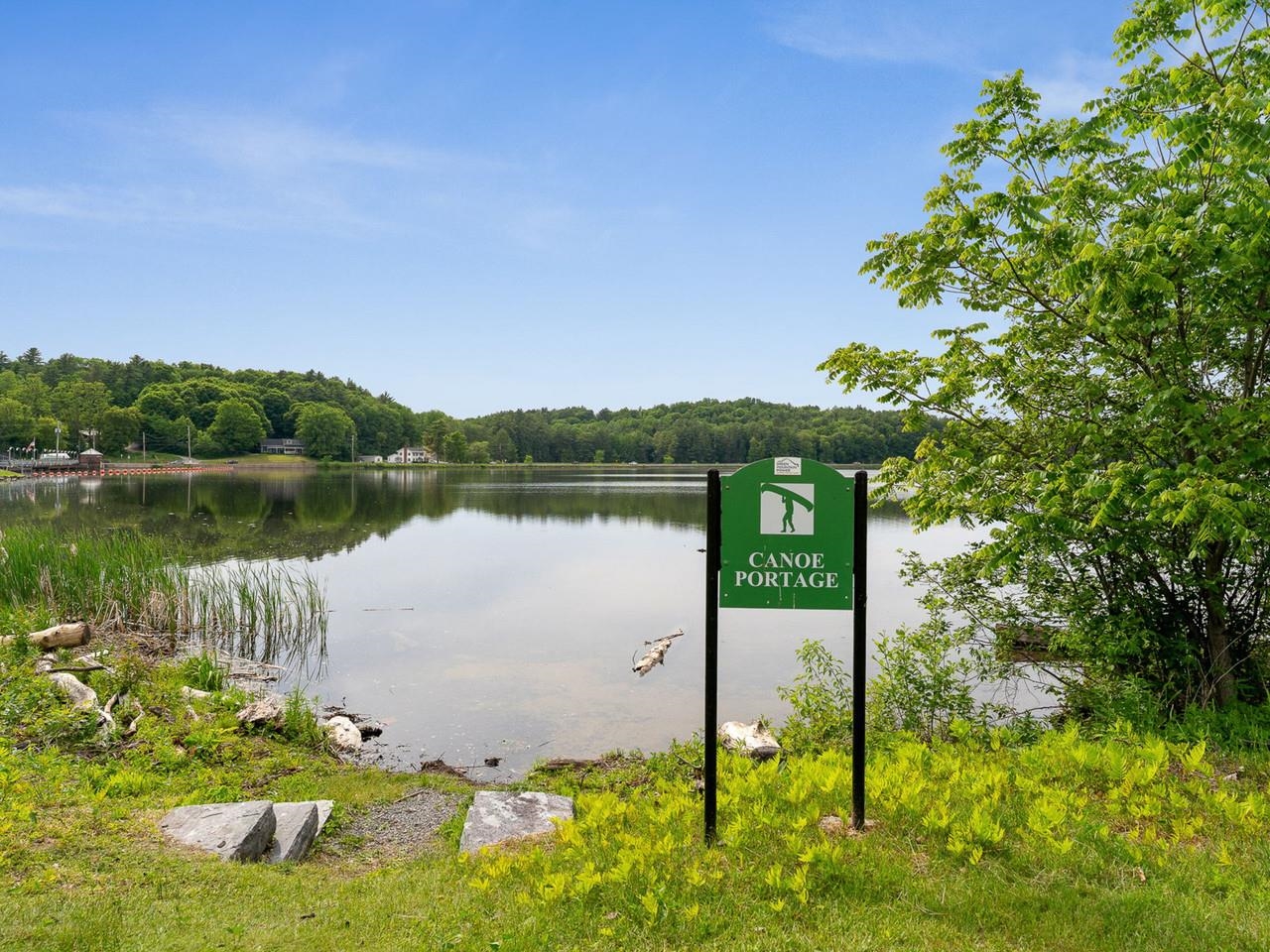 Access to lake nearby