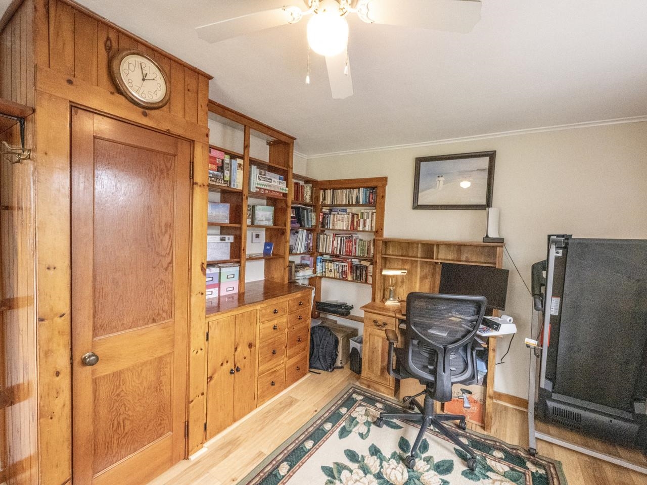 Many built-ins/closet