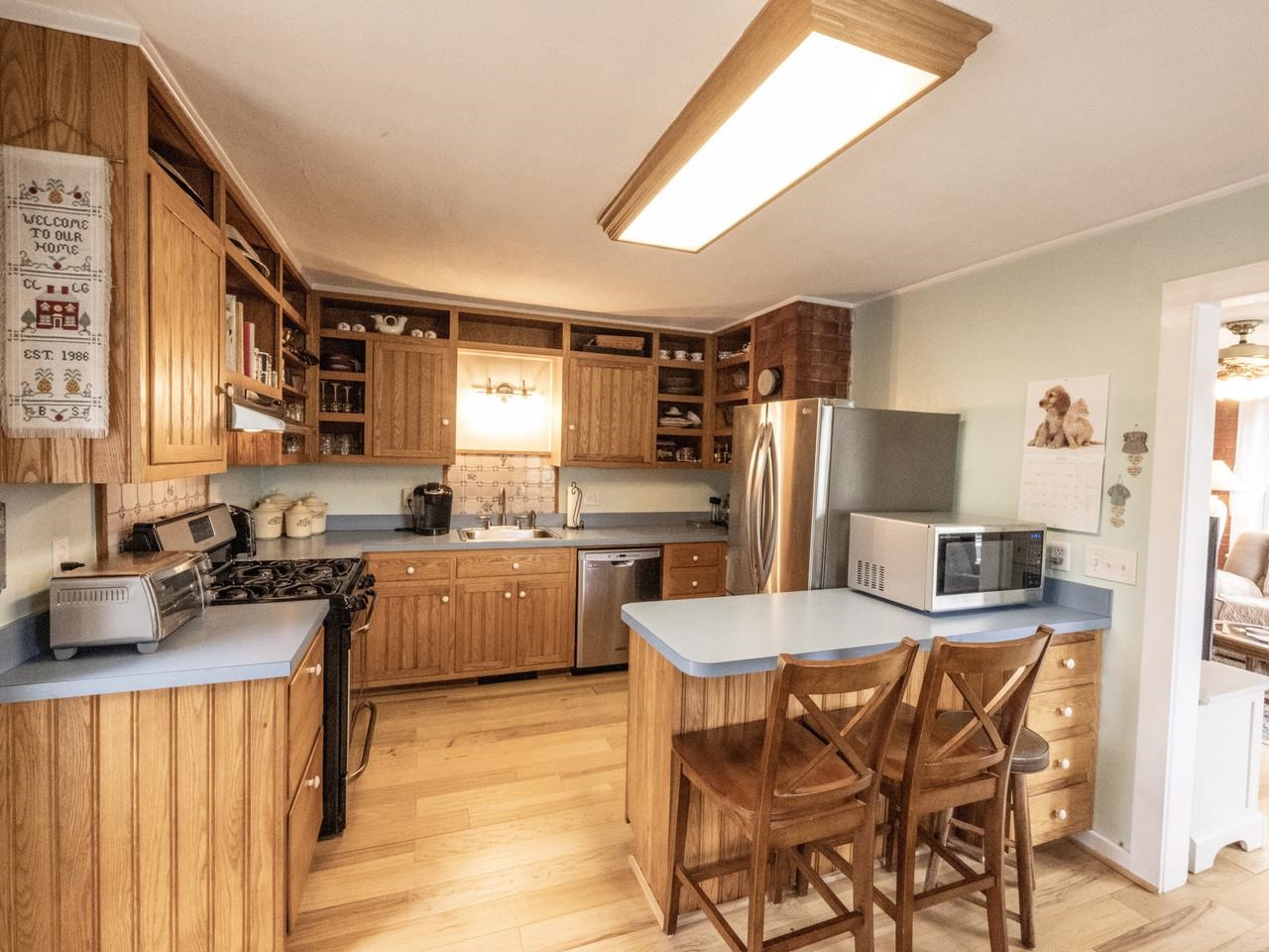 Stainless appliances/pantry