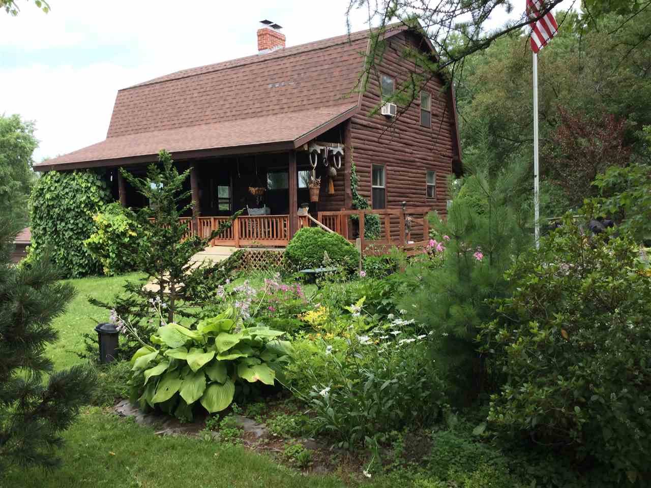 553 Pond Road