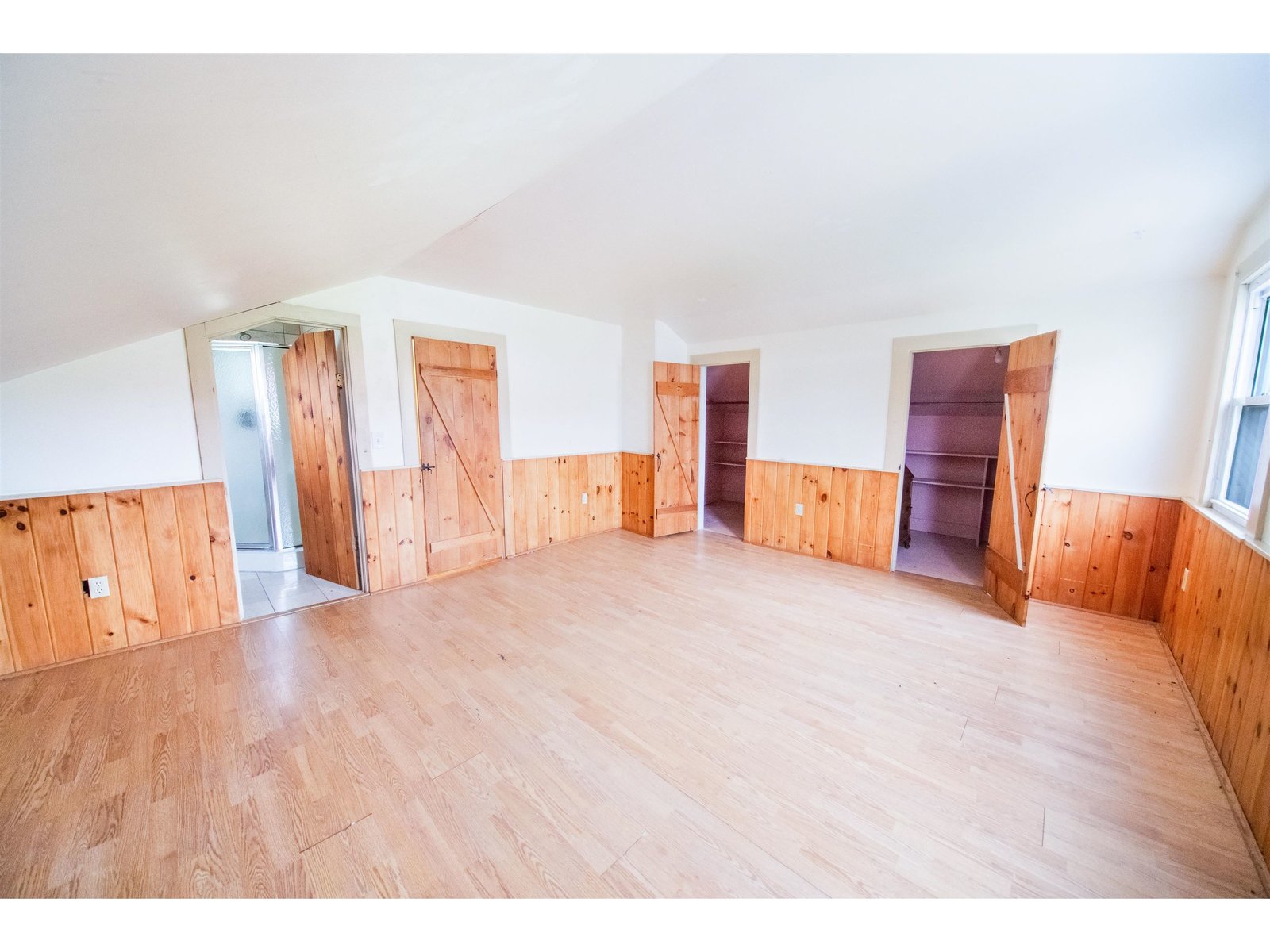 upstairs left bedroom