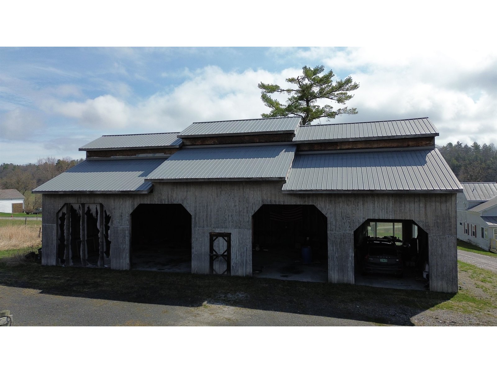 557 Pleasant Valley Road