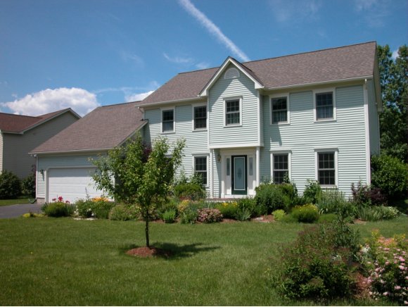 559 Longmeadow Dr