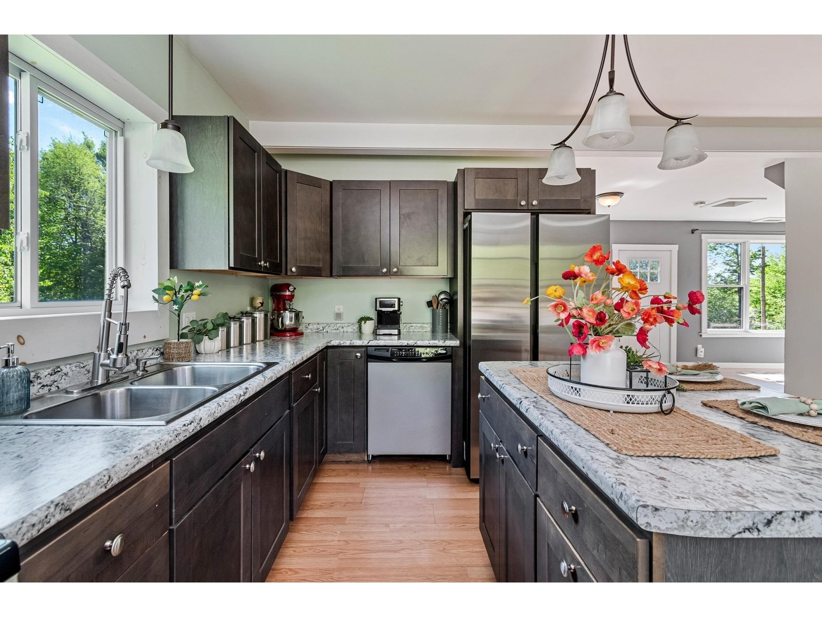 559 Valley View Drive