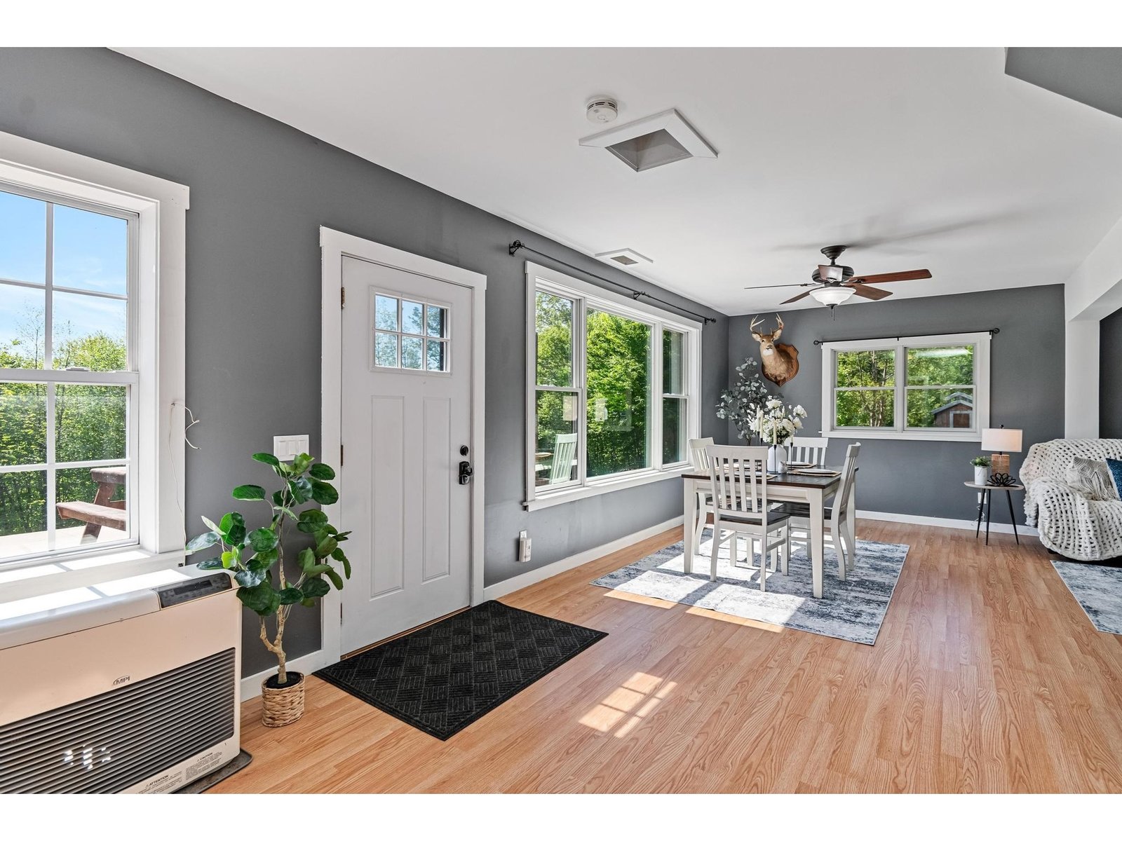 559 Valley View Drive