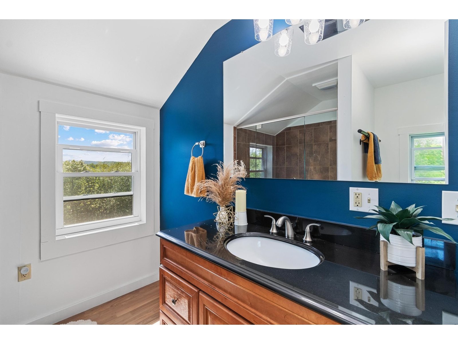 559 Valley View Drive