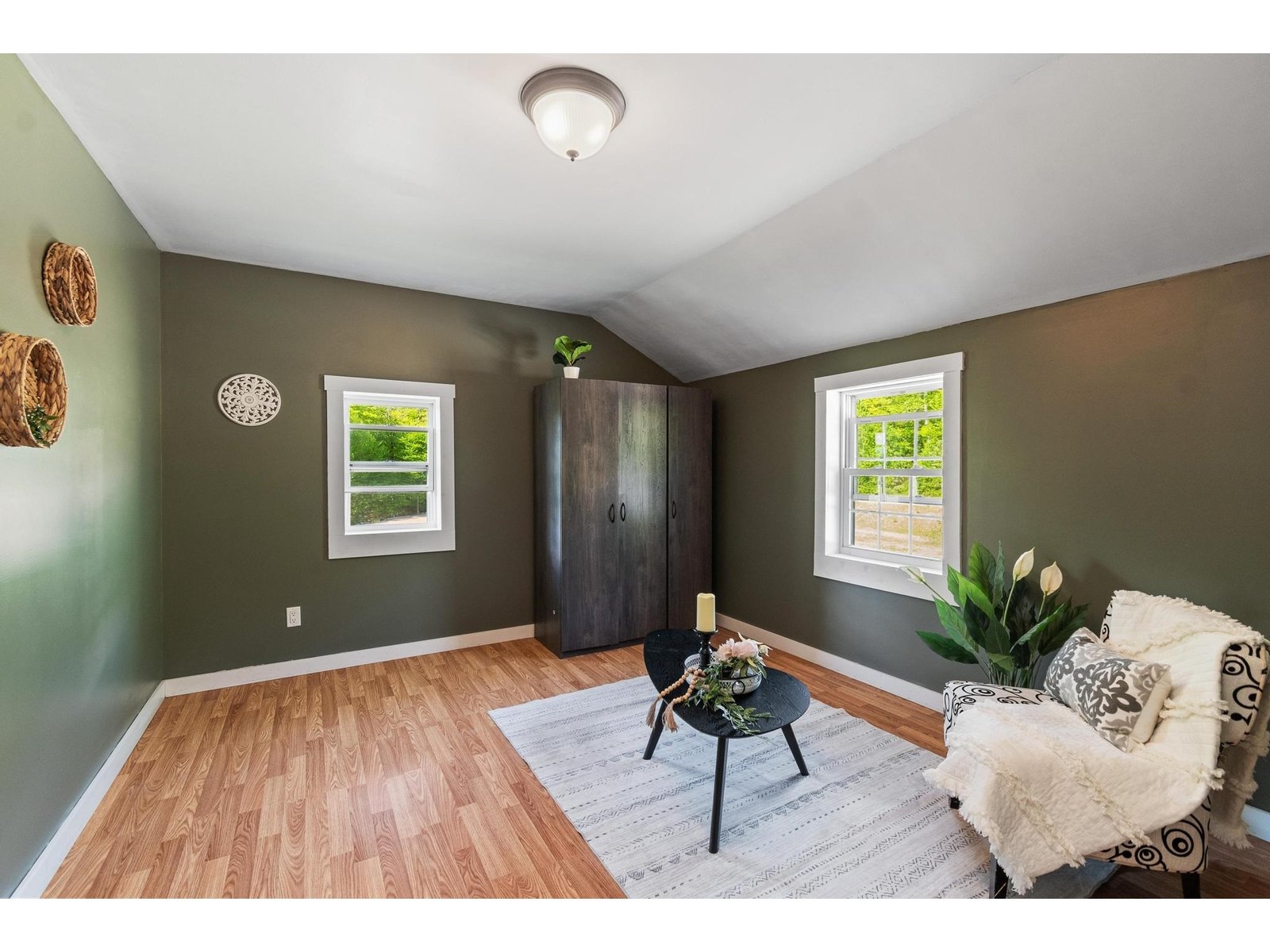 559 Valley View Drive