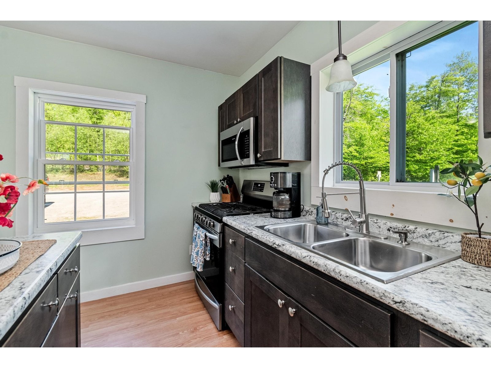 559 Valley View Drive