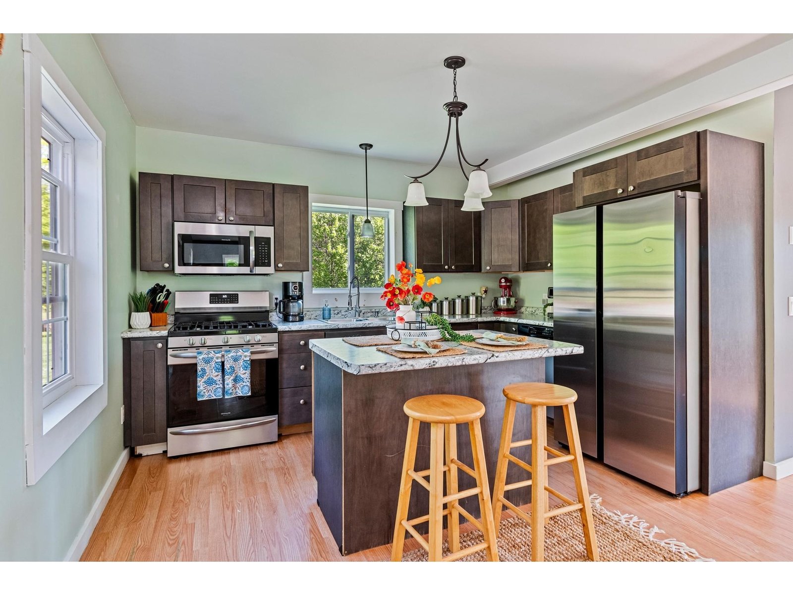 559 Valley View Drive