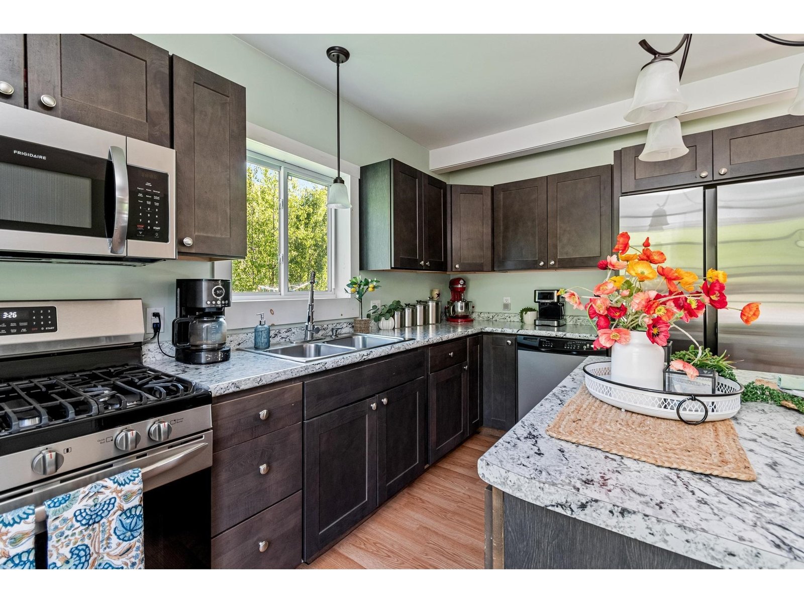 559 Valley View Drive