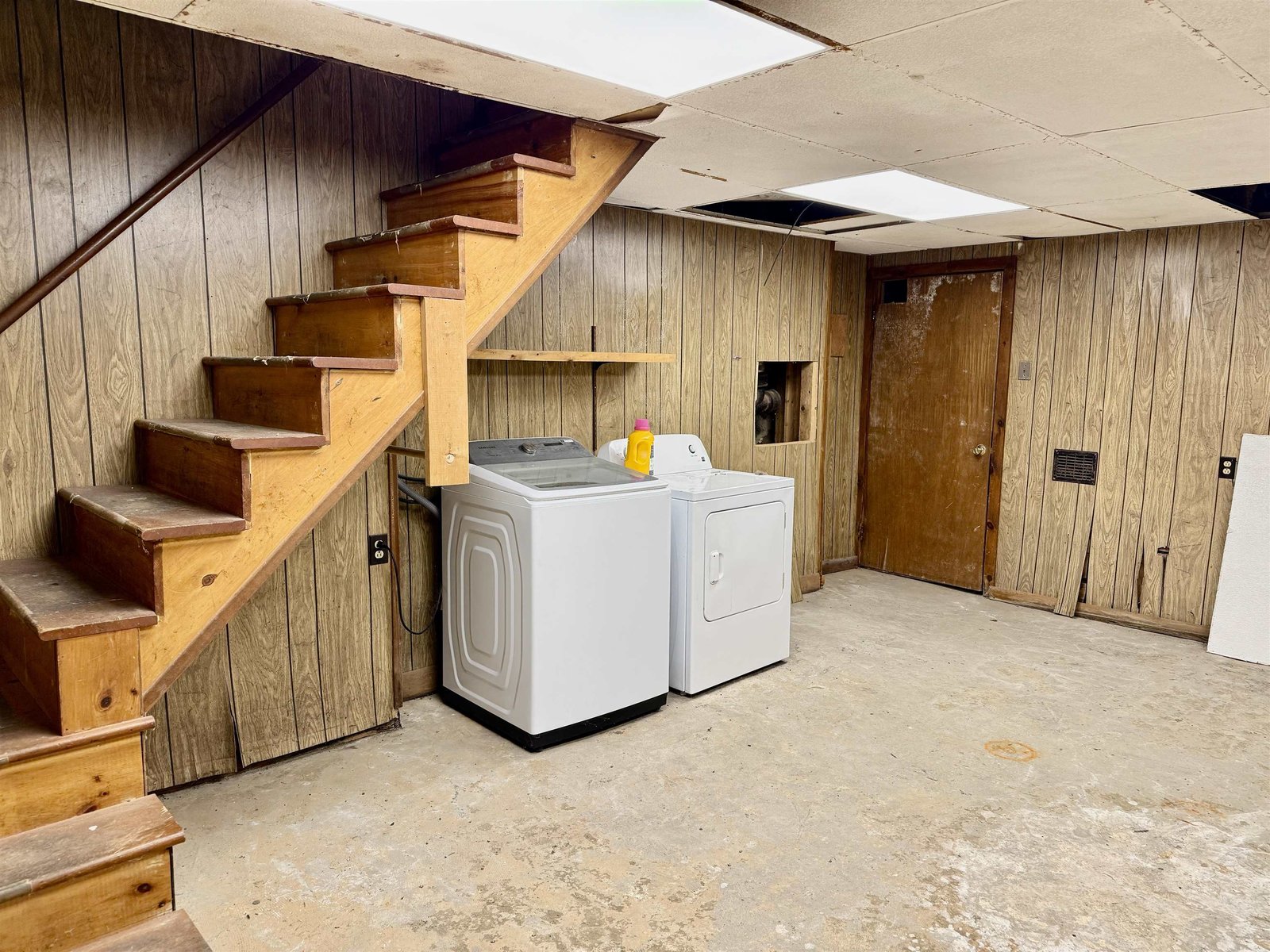 Basement Laundry