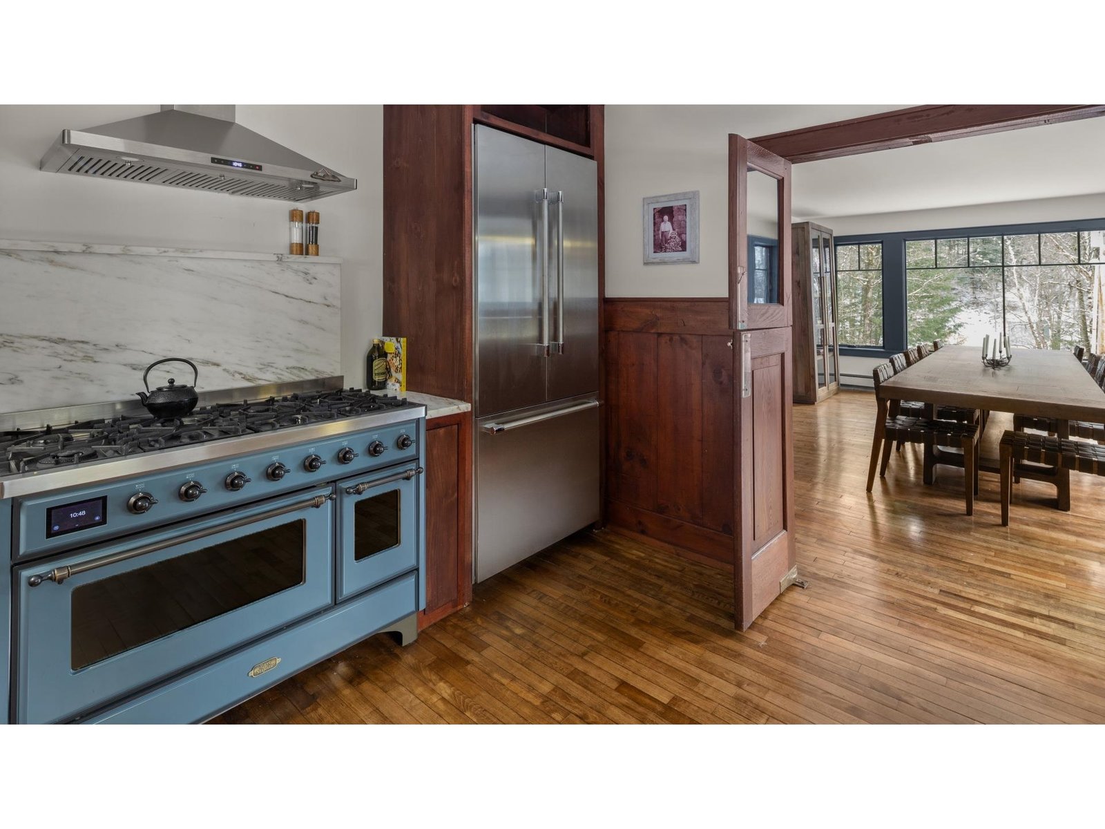 Level 2 Kitchen