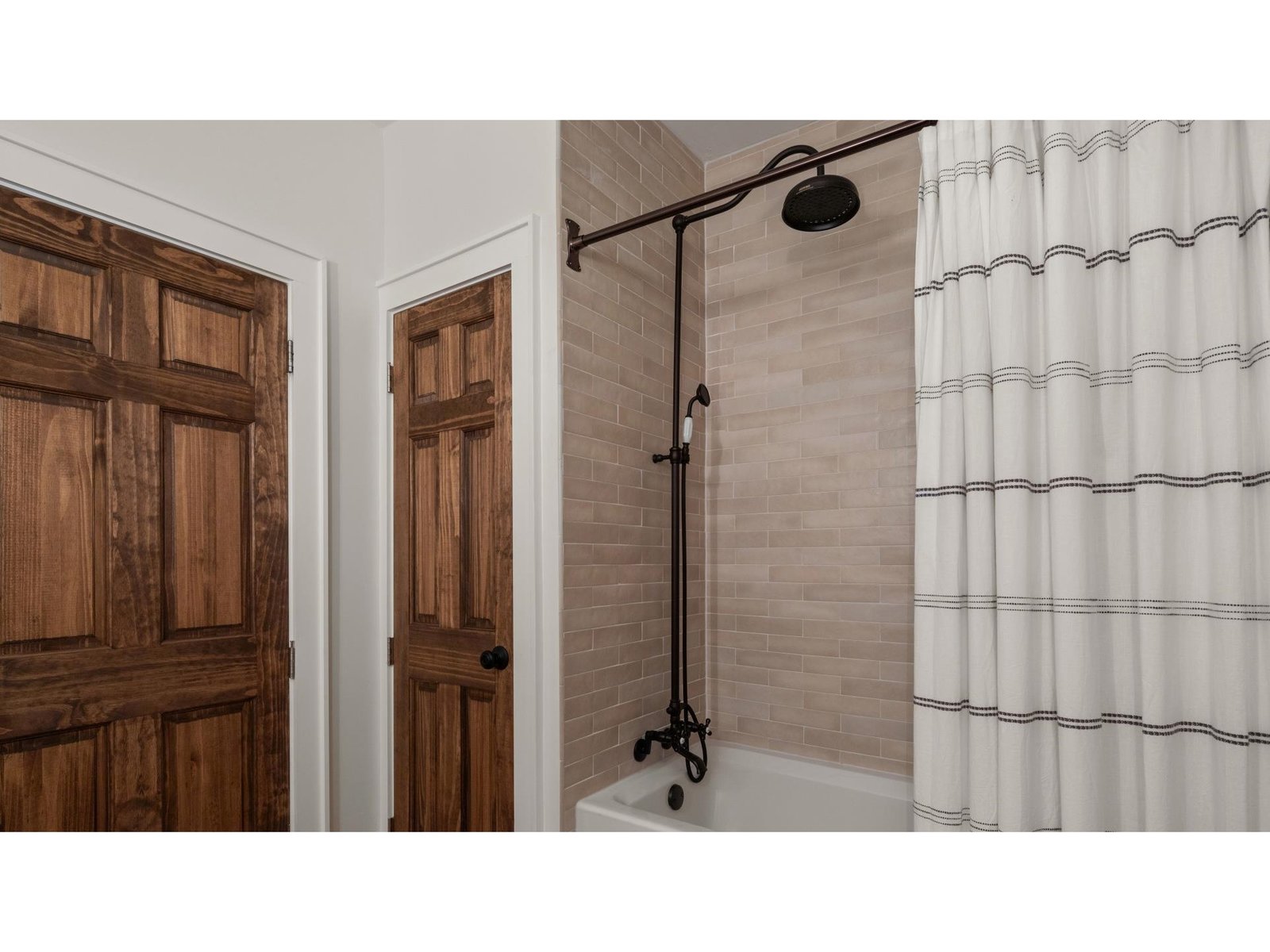 Level 2 bath
