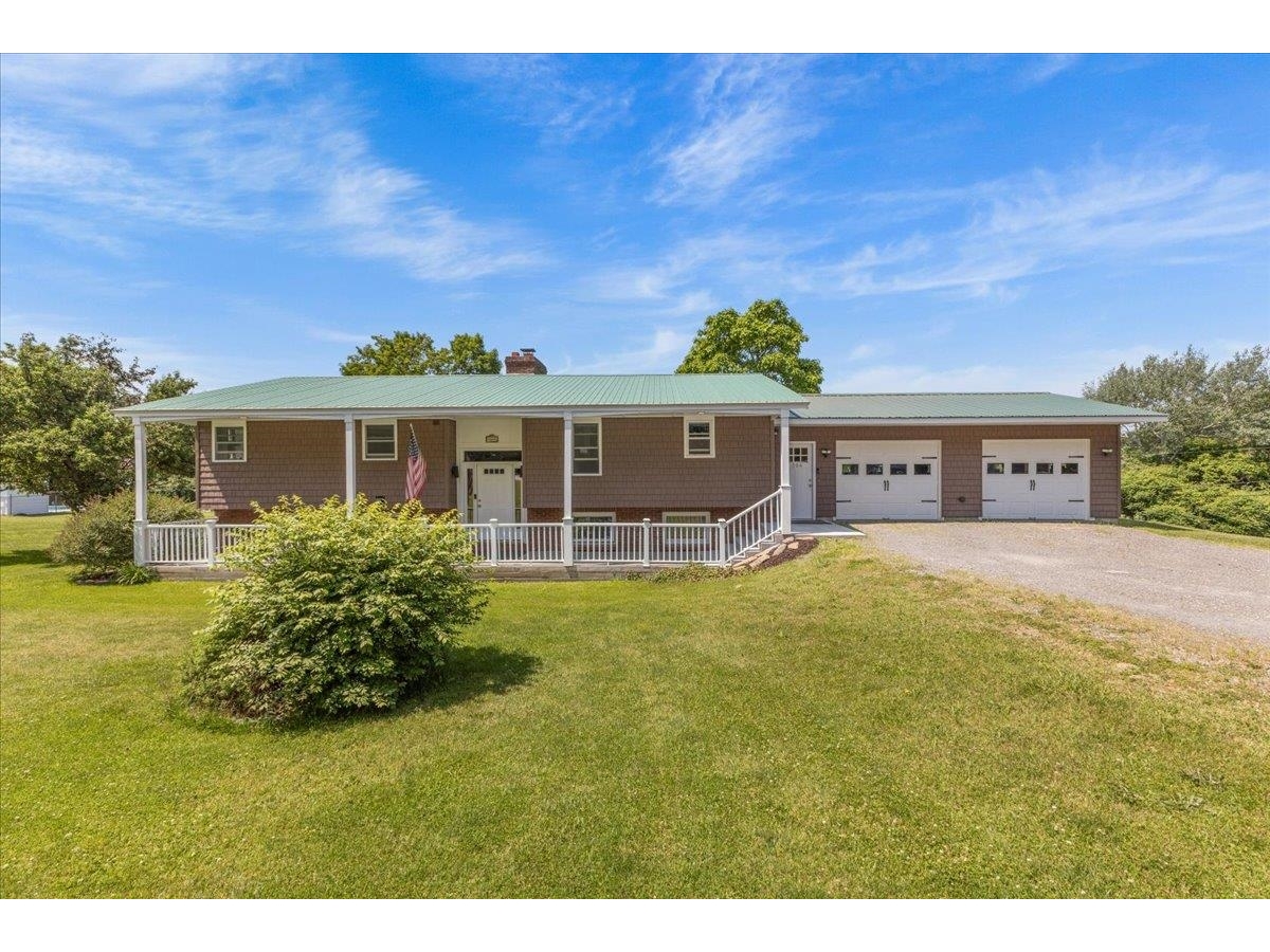 564 St. Albans Road, Swanton