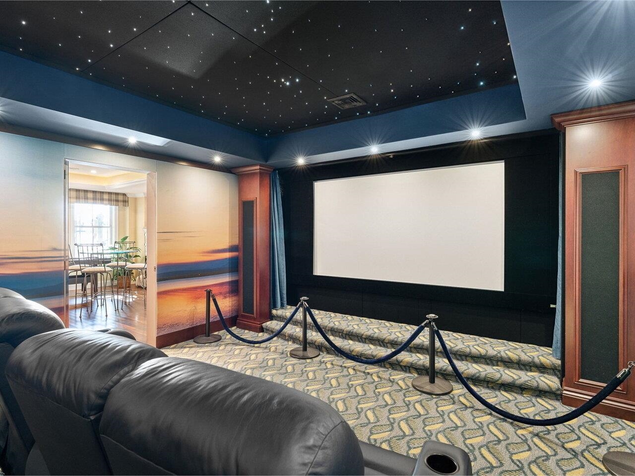 Watch Your Favorite Movies!