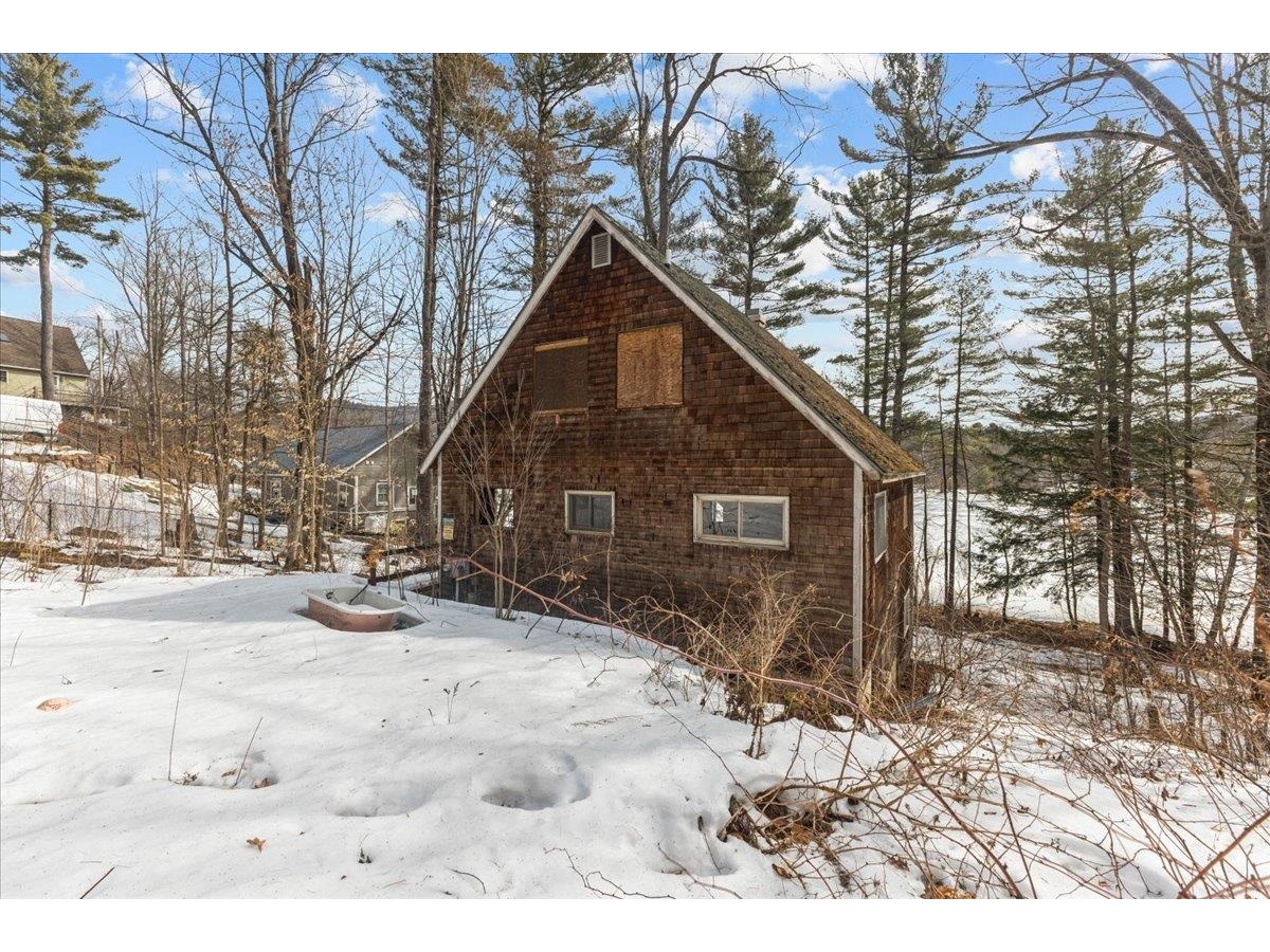 567 Sunset Lane West