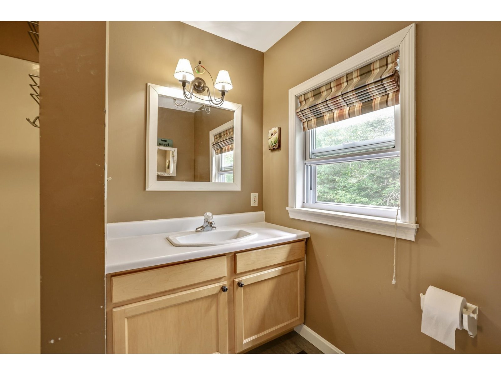 Main level 3/4 bathroom
