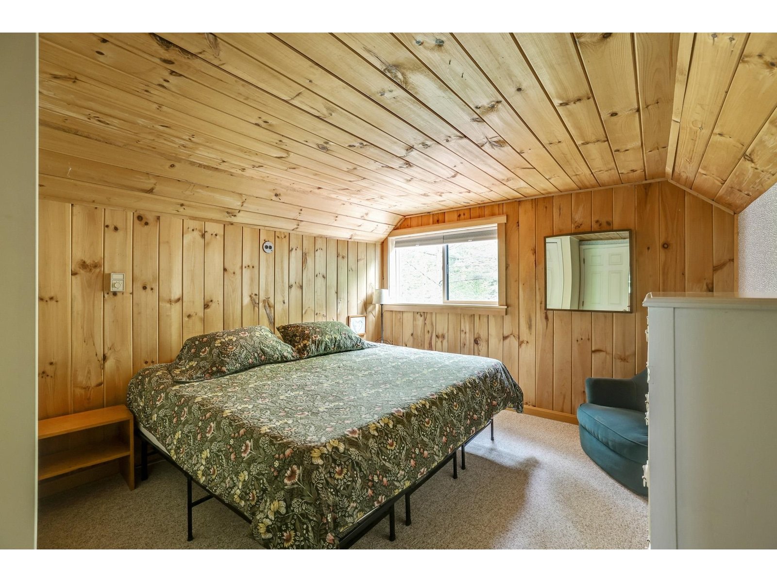 Upstairs bedroom 1