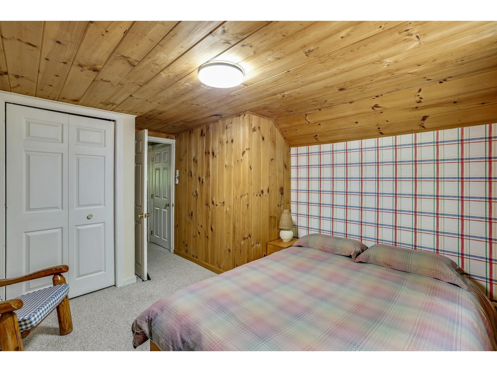 Upstairs bedroom 2