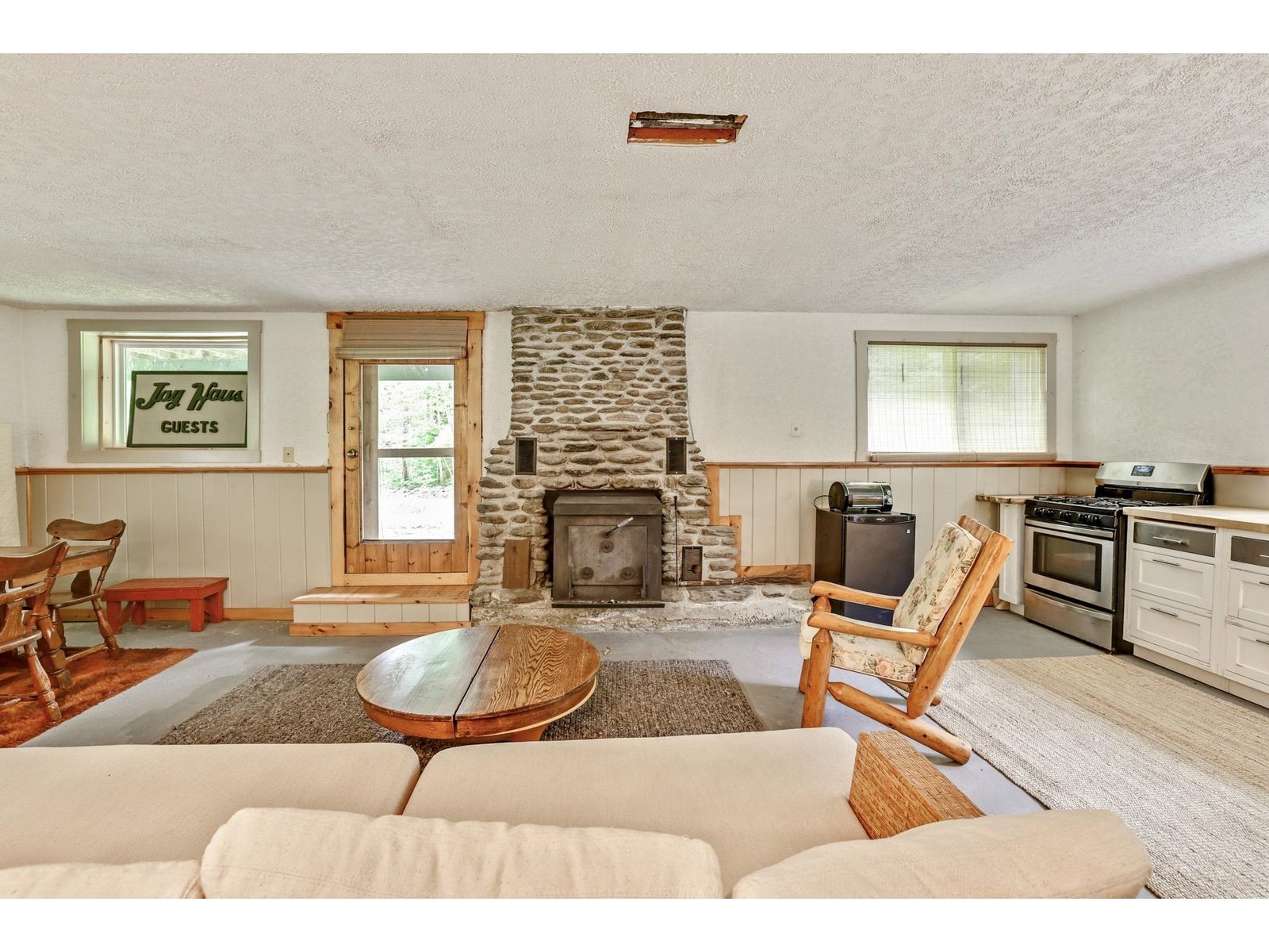 57 Pine Grove
