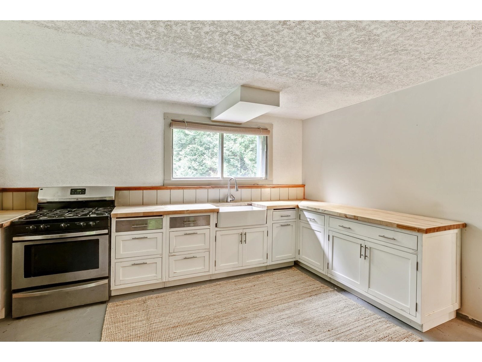 57 Pine Grove